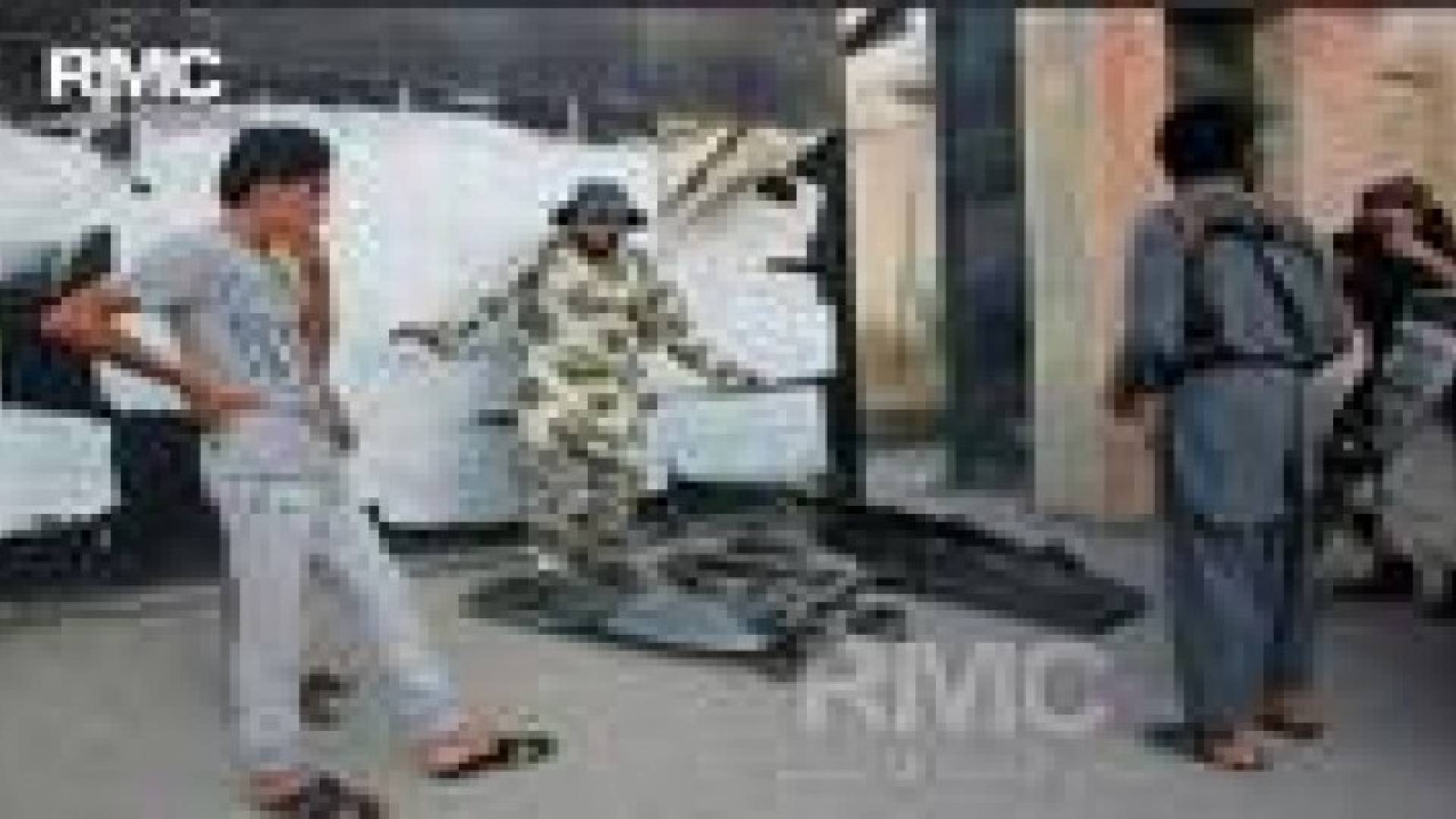 بالصور : " داعش " يدعى اسقاط طائرة للتحالف في سوريا