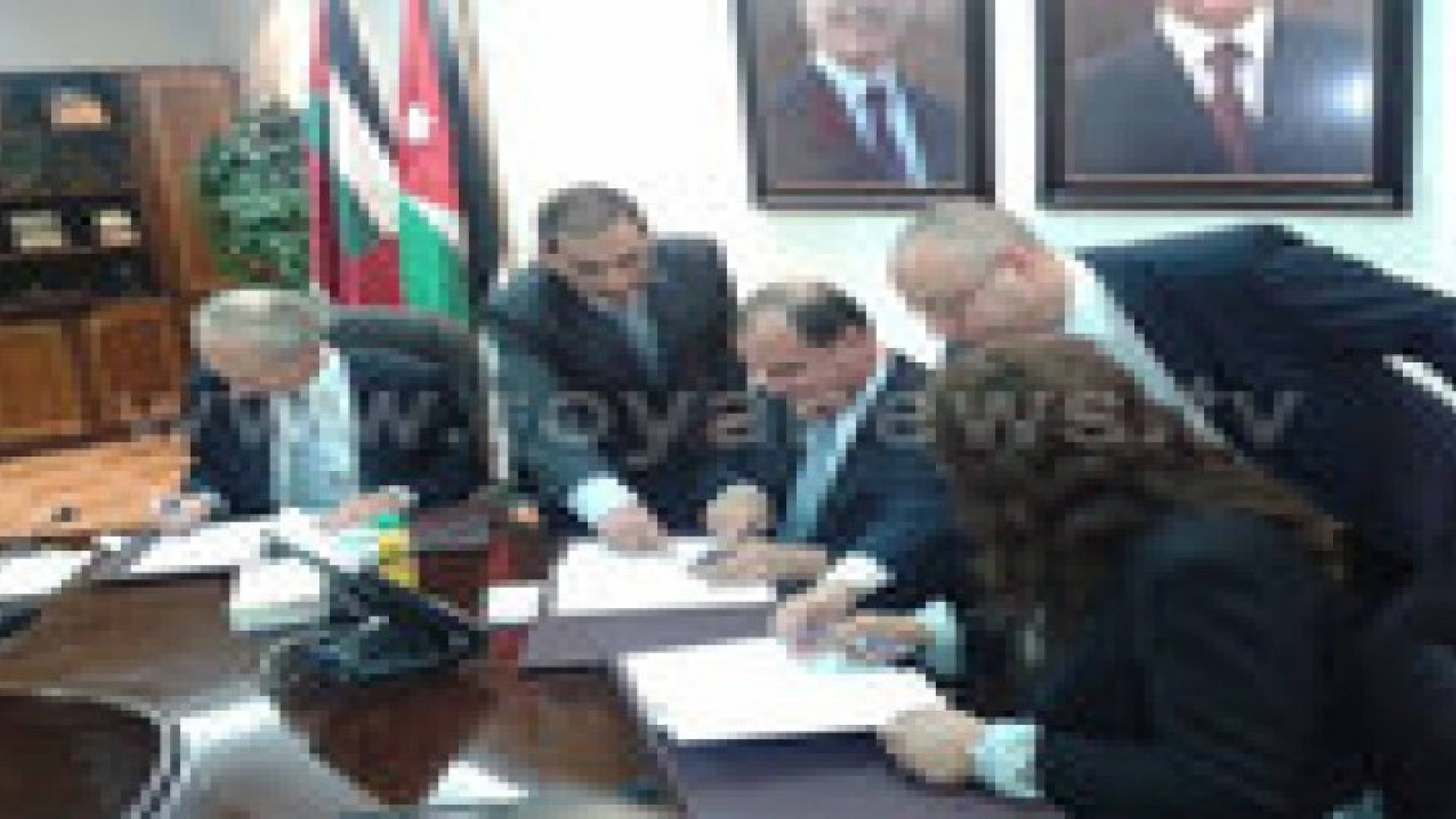 وزير الداخلية يوقع مذكرة تفاهم مع مؤسستين دوليتين..صور