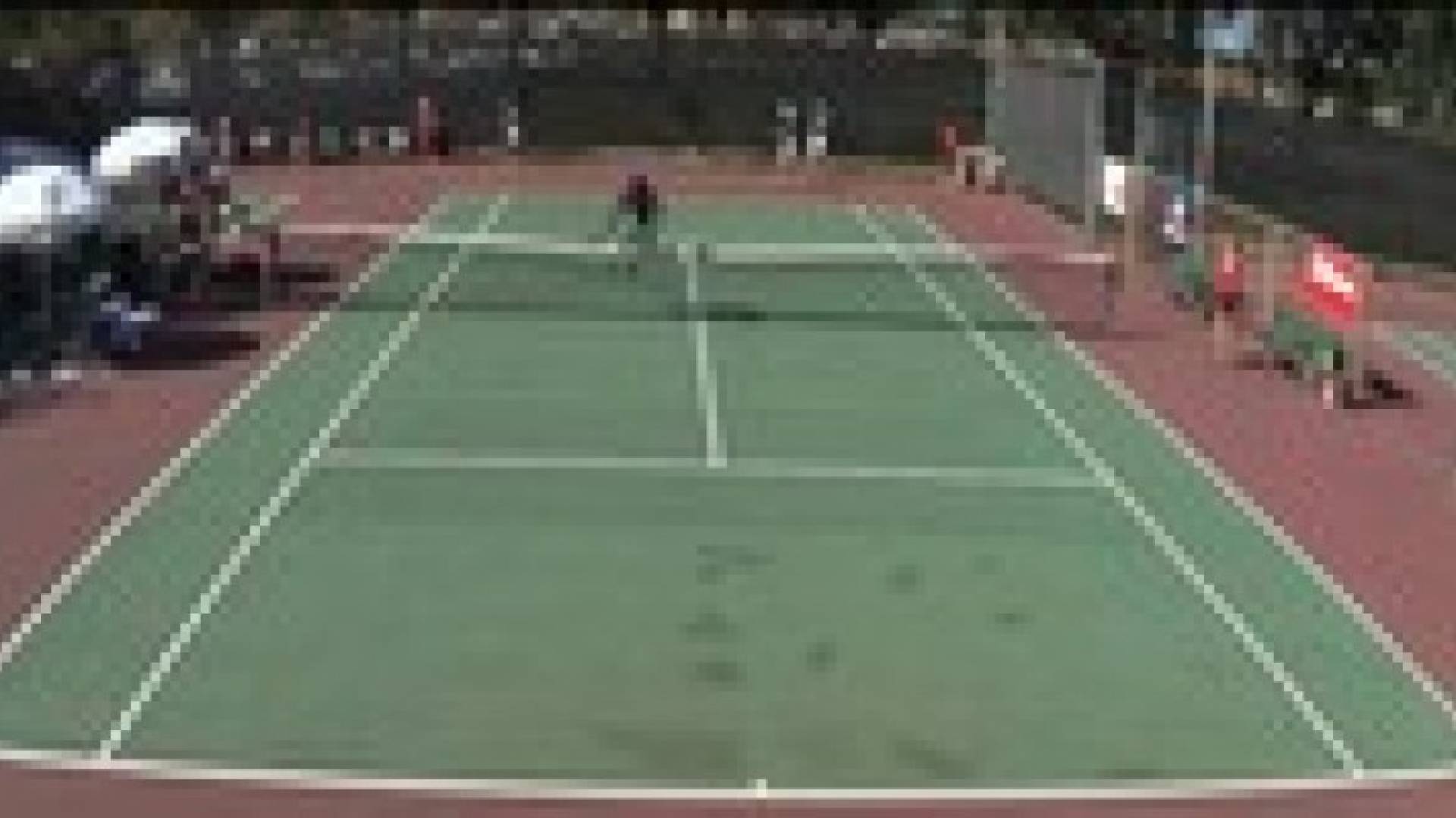 بالفيديو.. لاعب كرة تنس يؤدي دور.. البصل