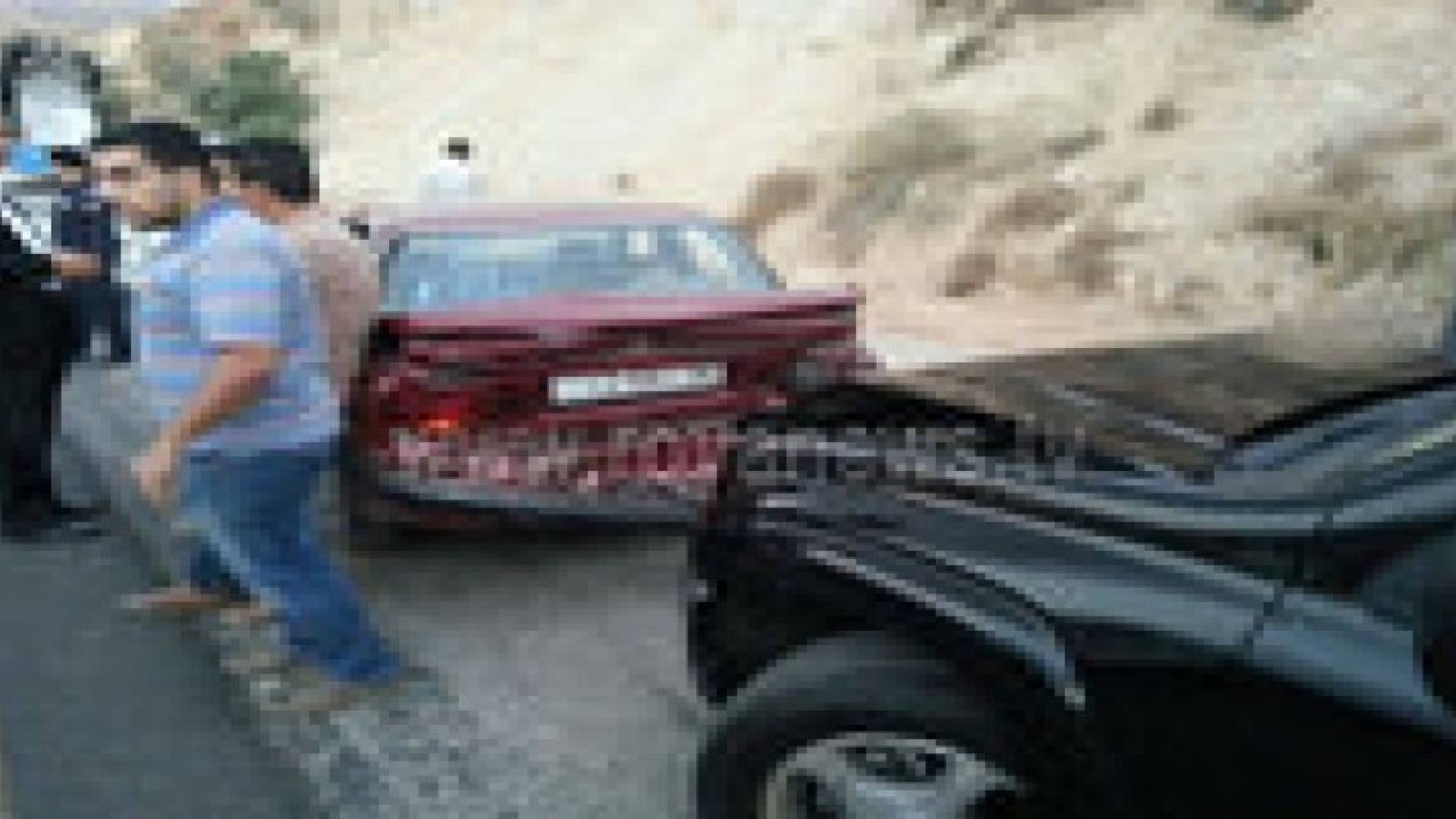 3 اصابات اثر حادث تصادم على طريق عمان-اربد.. صور