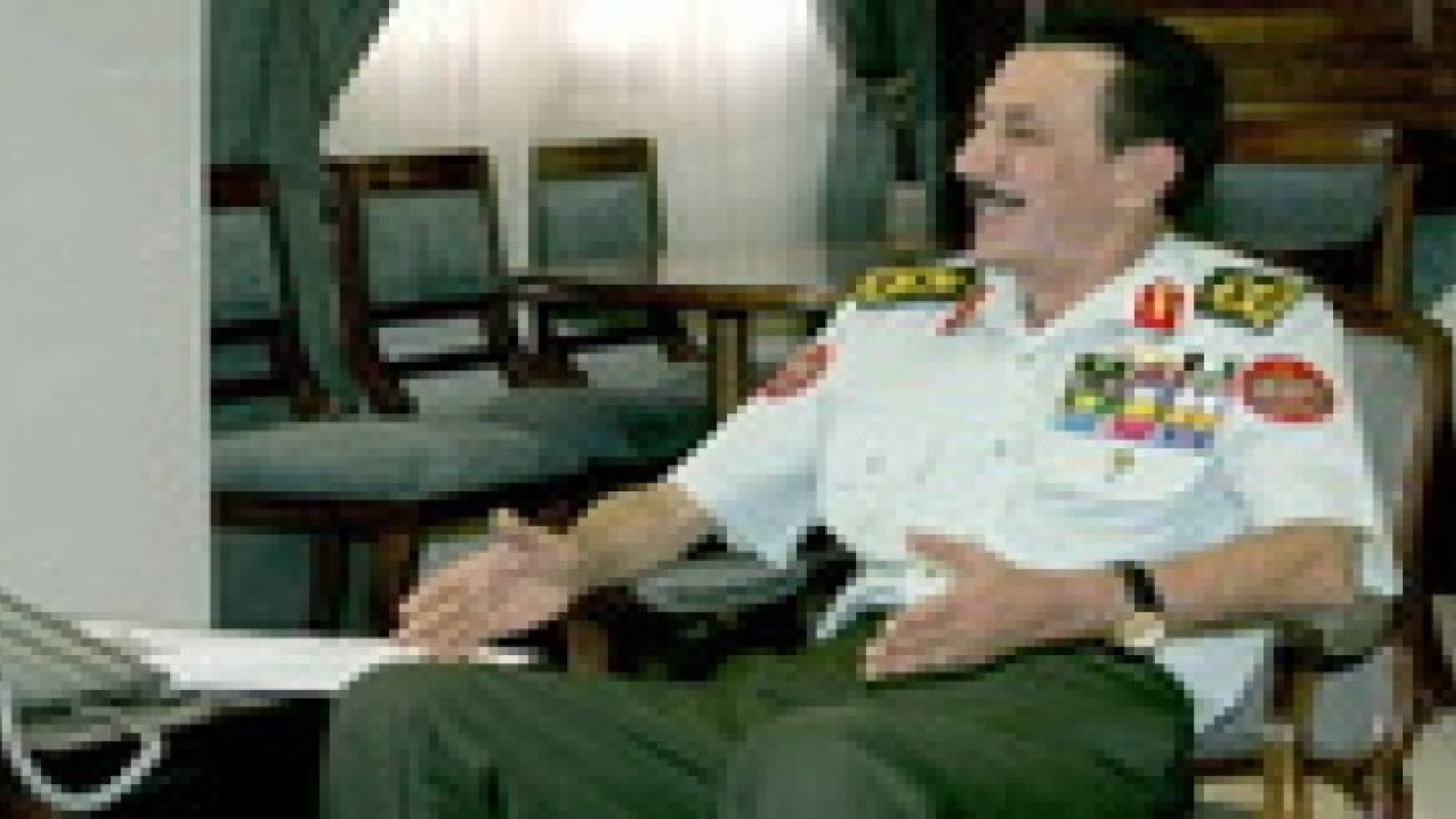 الزبن يزور عددا من وحدات وتشكيلات المنطقة العسكرية الشرقية