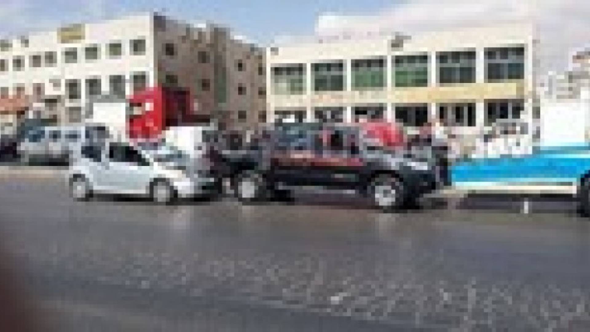 اصابة 4 مواطنين اثر تصادم 7 مركبات بالمقابلين