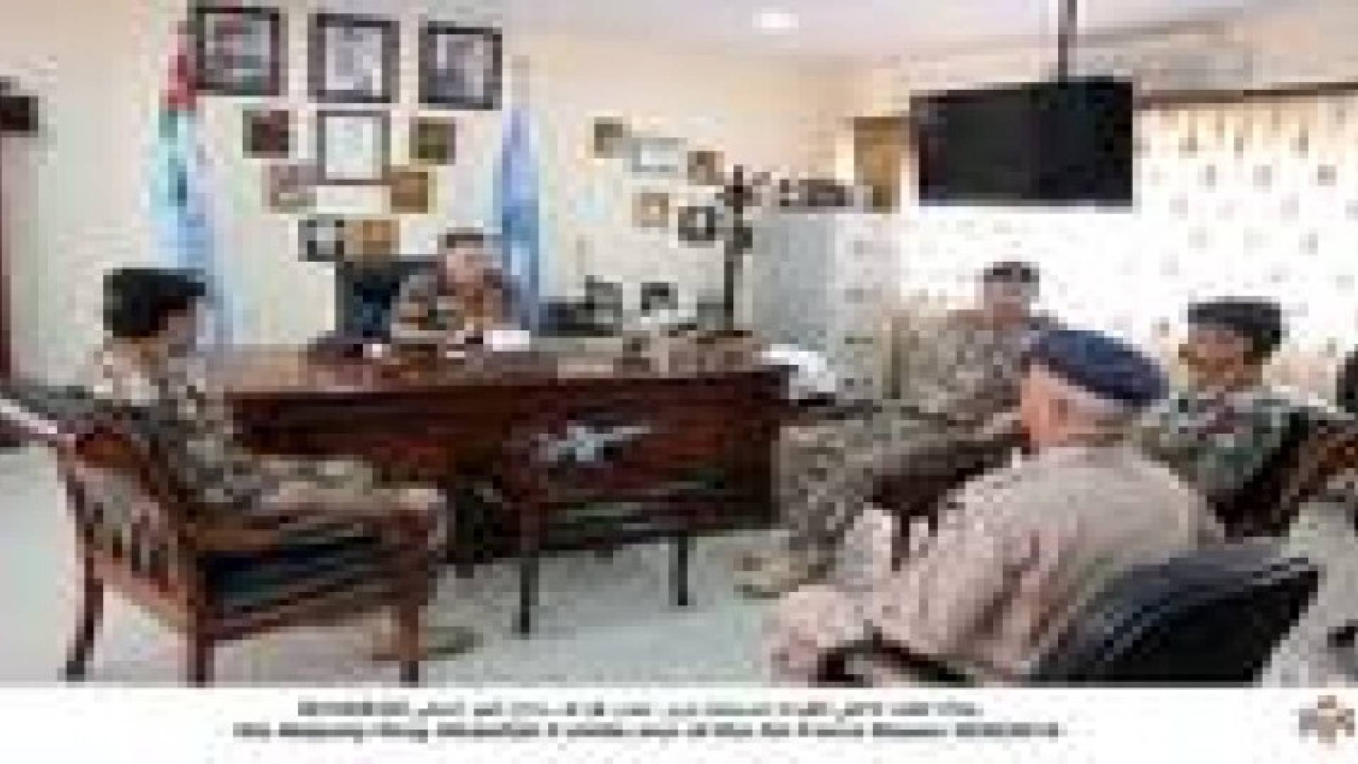 الملك يزور إحدى قواعد سلاح الجو الملكي