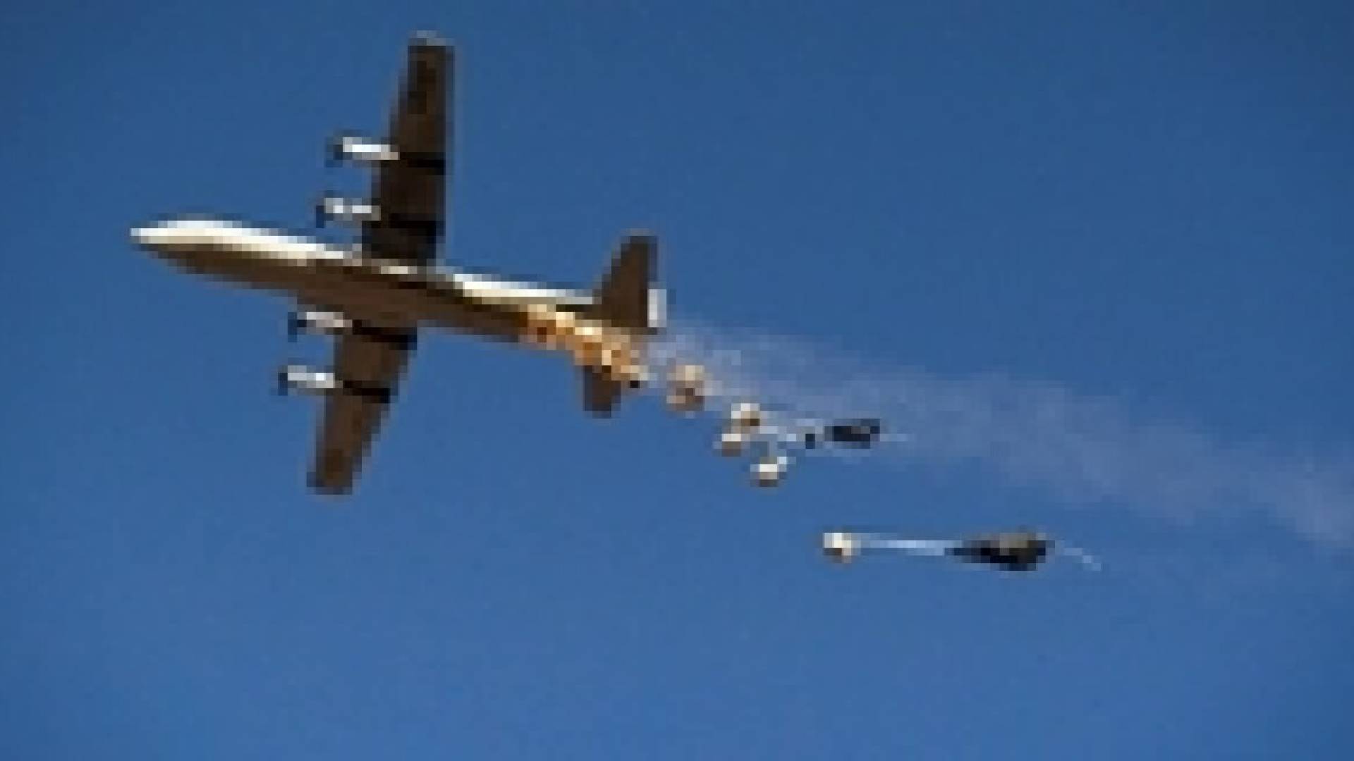 بالخطأ.. طائرات عراقية تلقي مساعدات غذائية لداعش