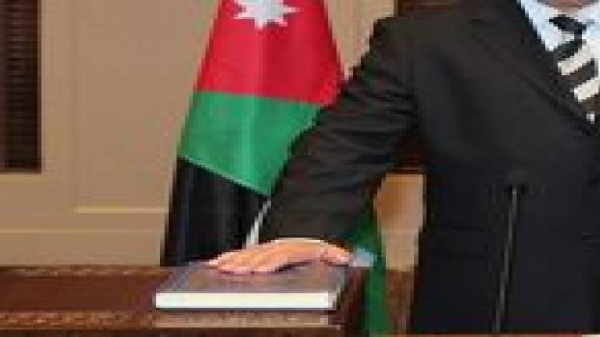 سفراء جدد يؤدون اليمين القانونية أمام الملك