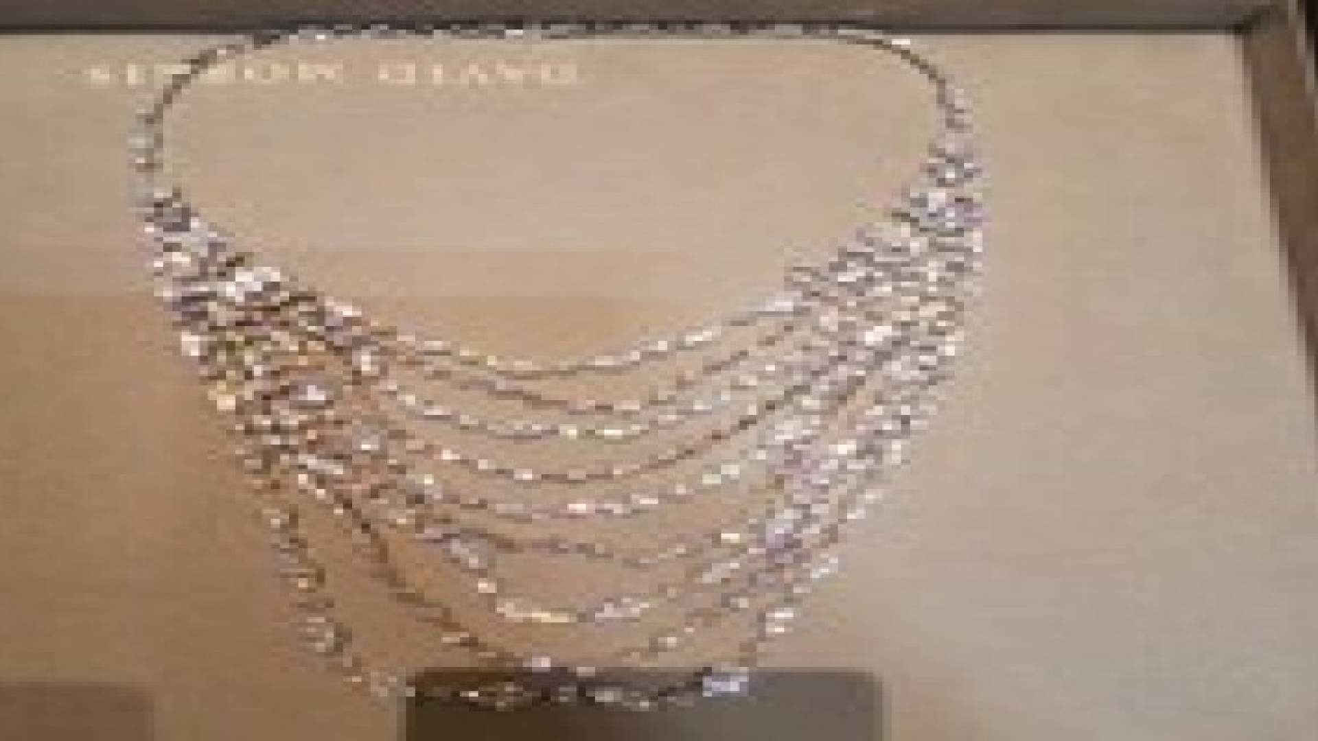 أحلام تتباهى بمجوهراتها الألماس لحلقة "Arab Idol" المقبلة.. صور