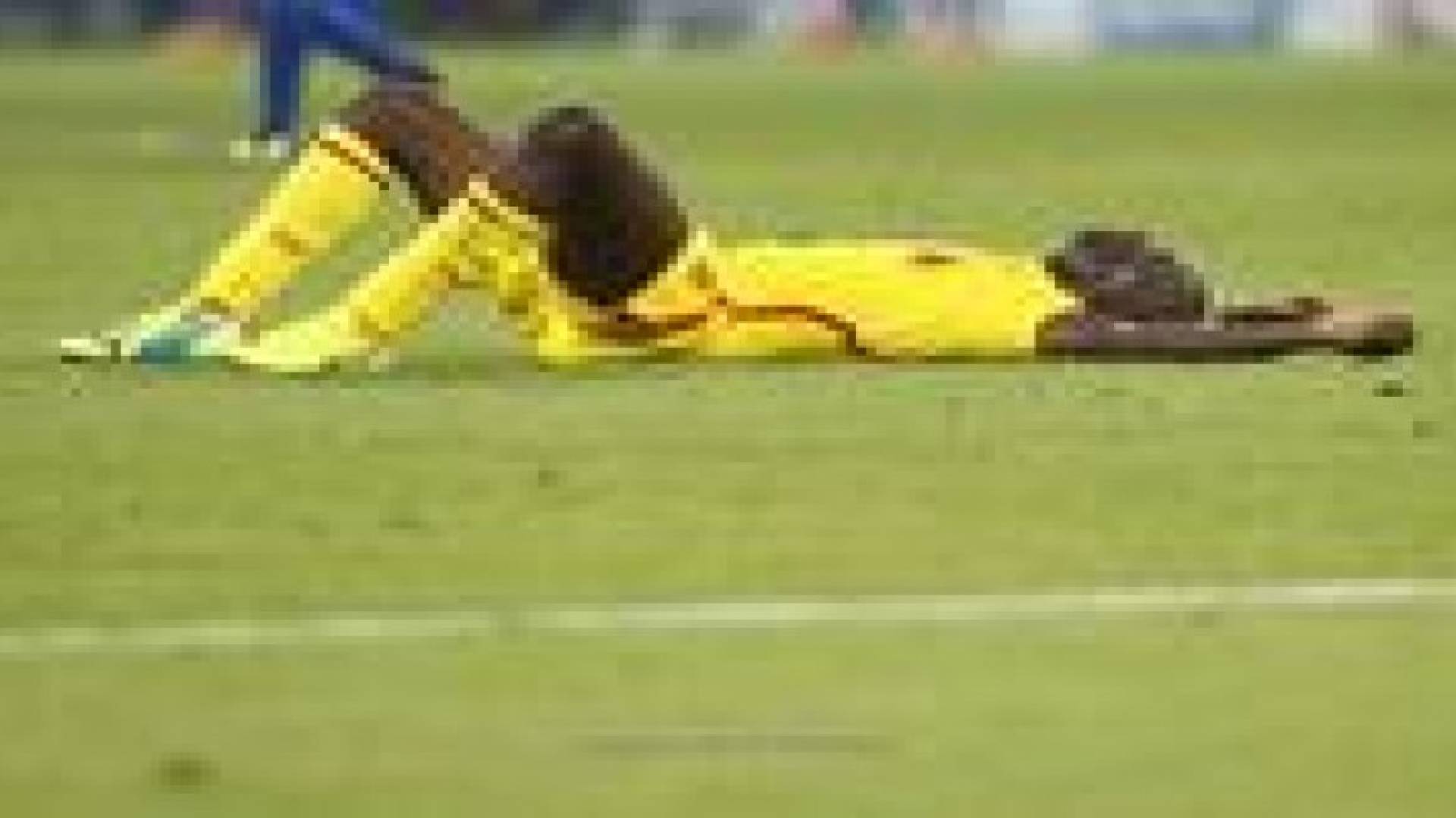 بالوتيلي يرفض تحية جماهير ليفربول ويتجاهل أوامر مدربه