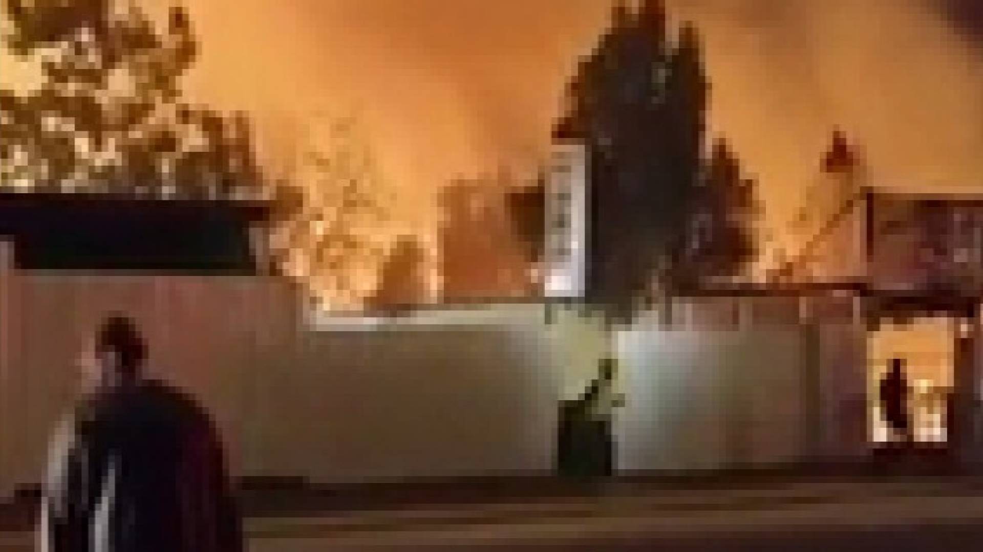 الدفاع المدني السعودي يسيطر على حريق شب في إحدى مخيمات الحجاج بمنى