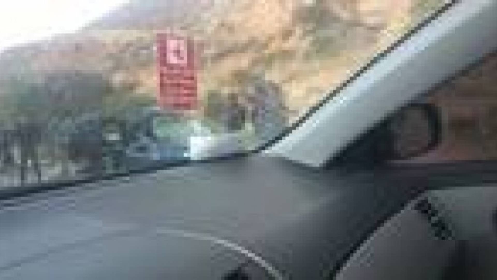 حادث سير بين حافلة وخمسة عشر مركبة على طريق جرش..صور