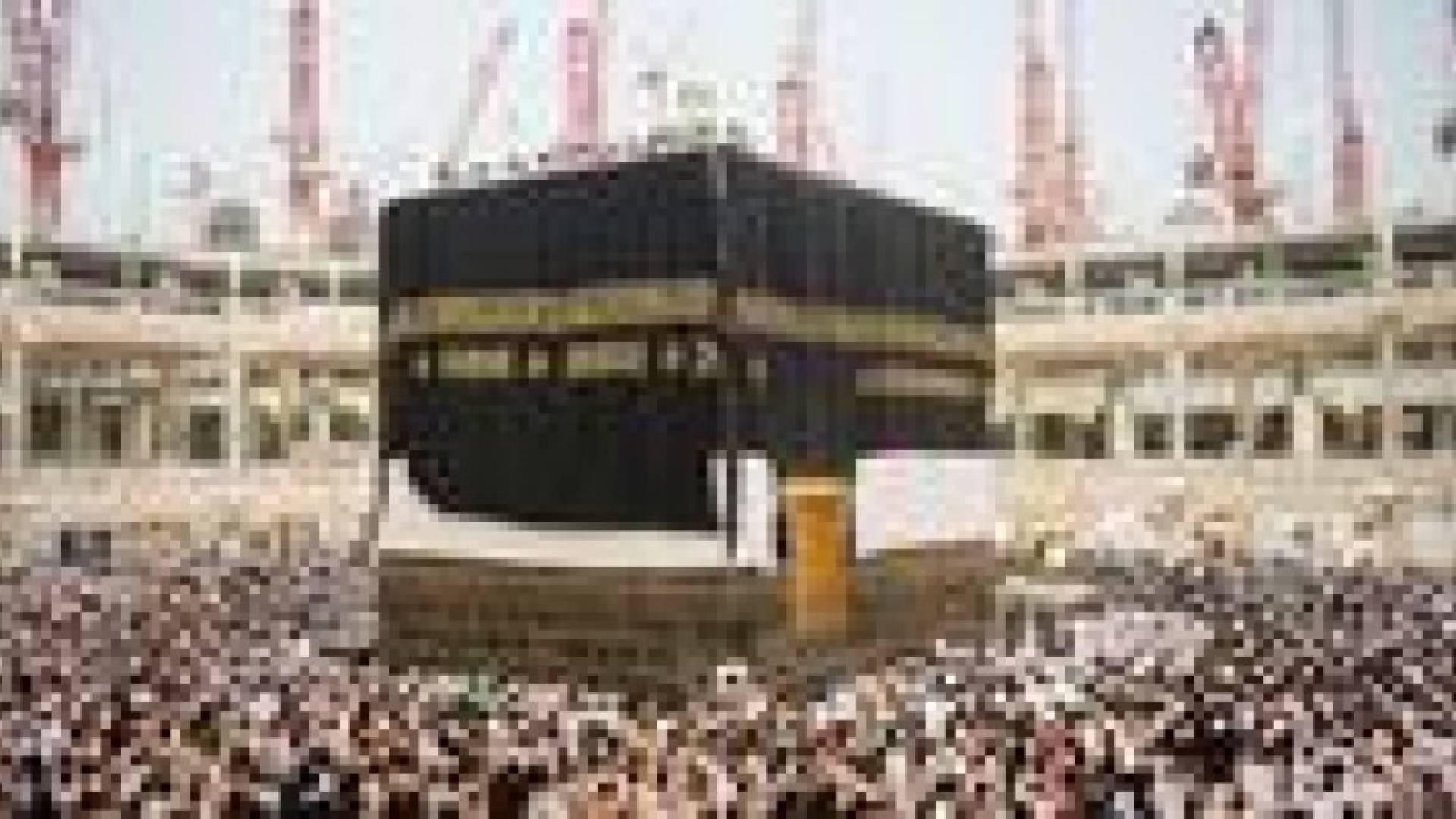 بالفيديو والصور : الكعبة ترتدي أغلى ثوب في العالم