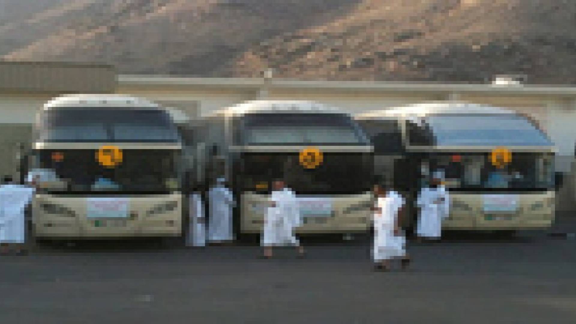 تعطل حافلة حجاج اردنيين في منطقة صحراوية بالقرب من تبوك