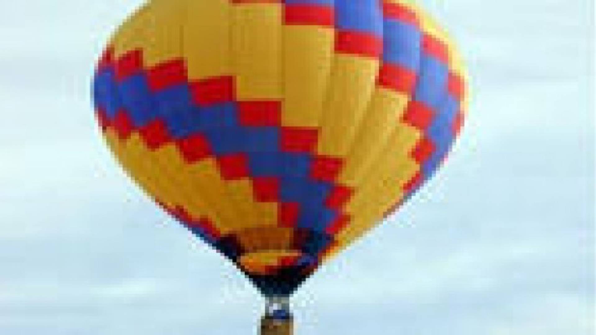 أمريكي كاد يغرق في البحر في محاولة لطلب يد حبيبه