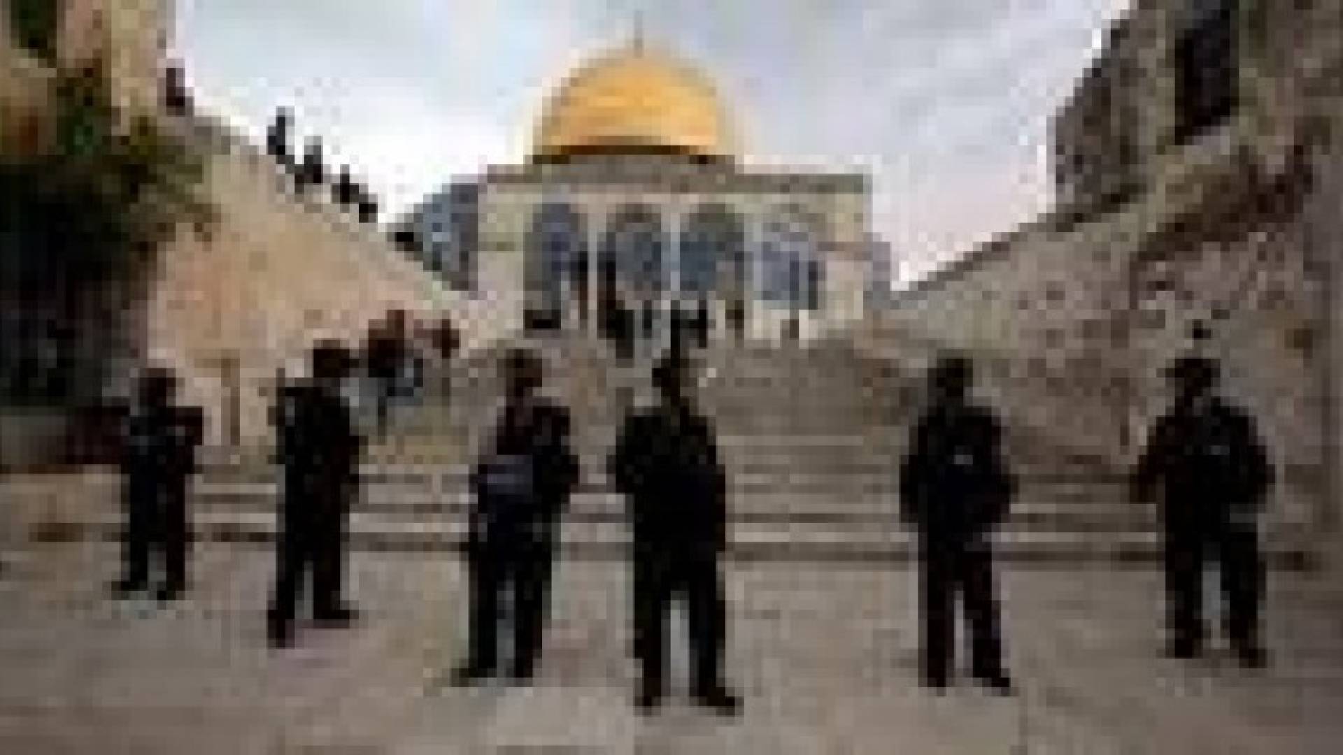 الشرطة الاسرائيلية تواصل فرض قيود على دخول المسجد الاقصى