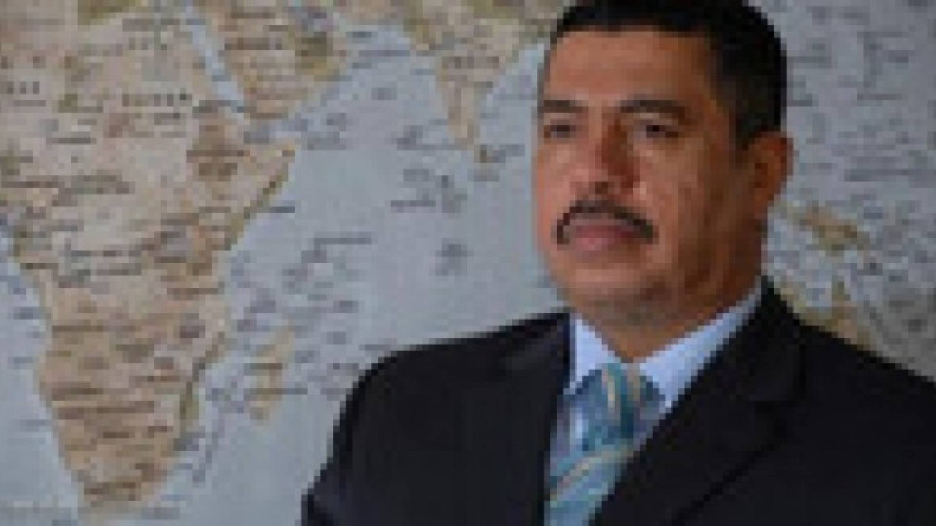 الرئيس اليمني يكلف خالد محفوظ بتشكيل الحكومة اليمنية والحوثيون يوافقون