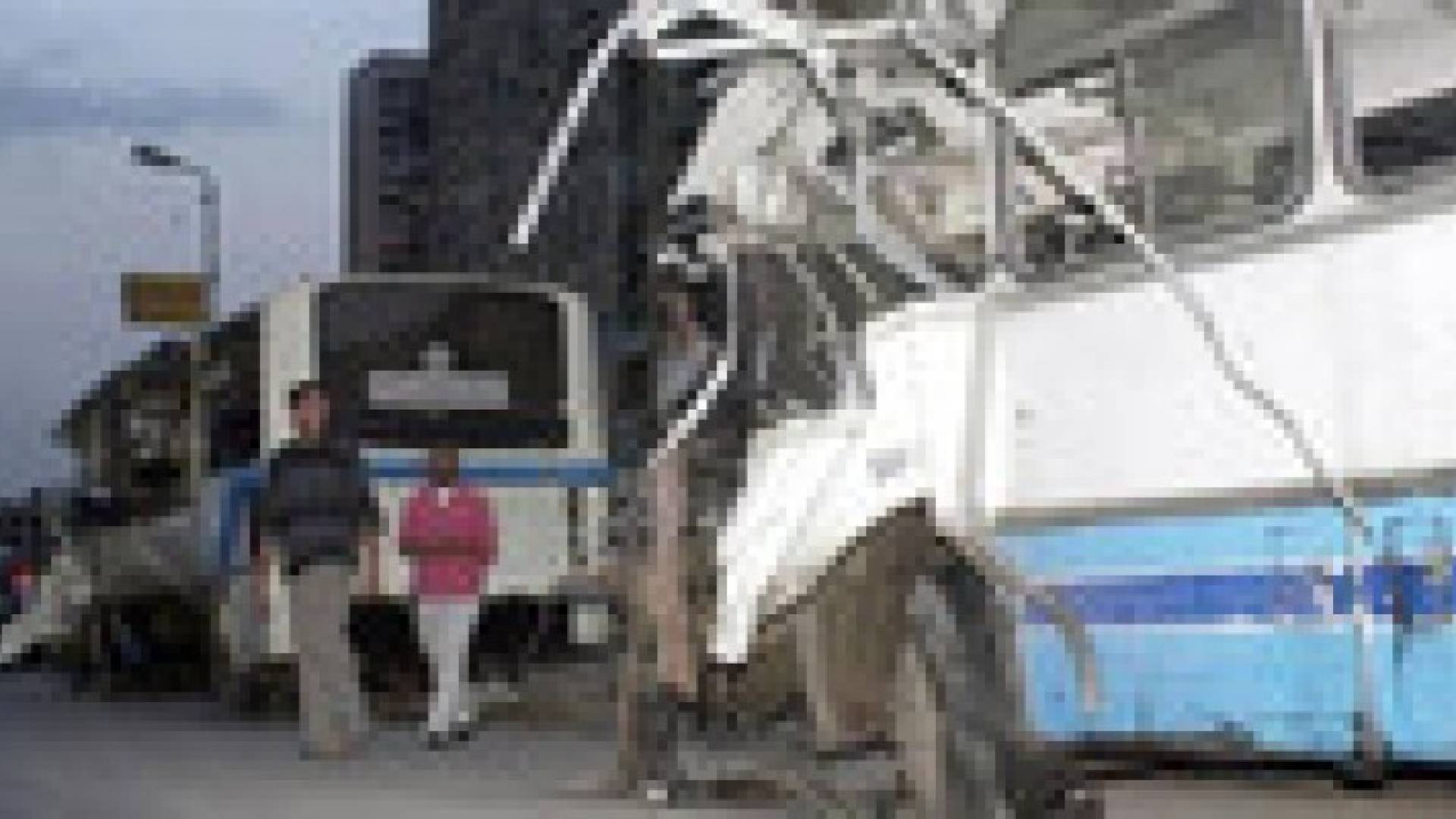 مقتل 30 شخصا في تصادم 3 حافلات بمصر