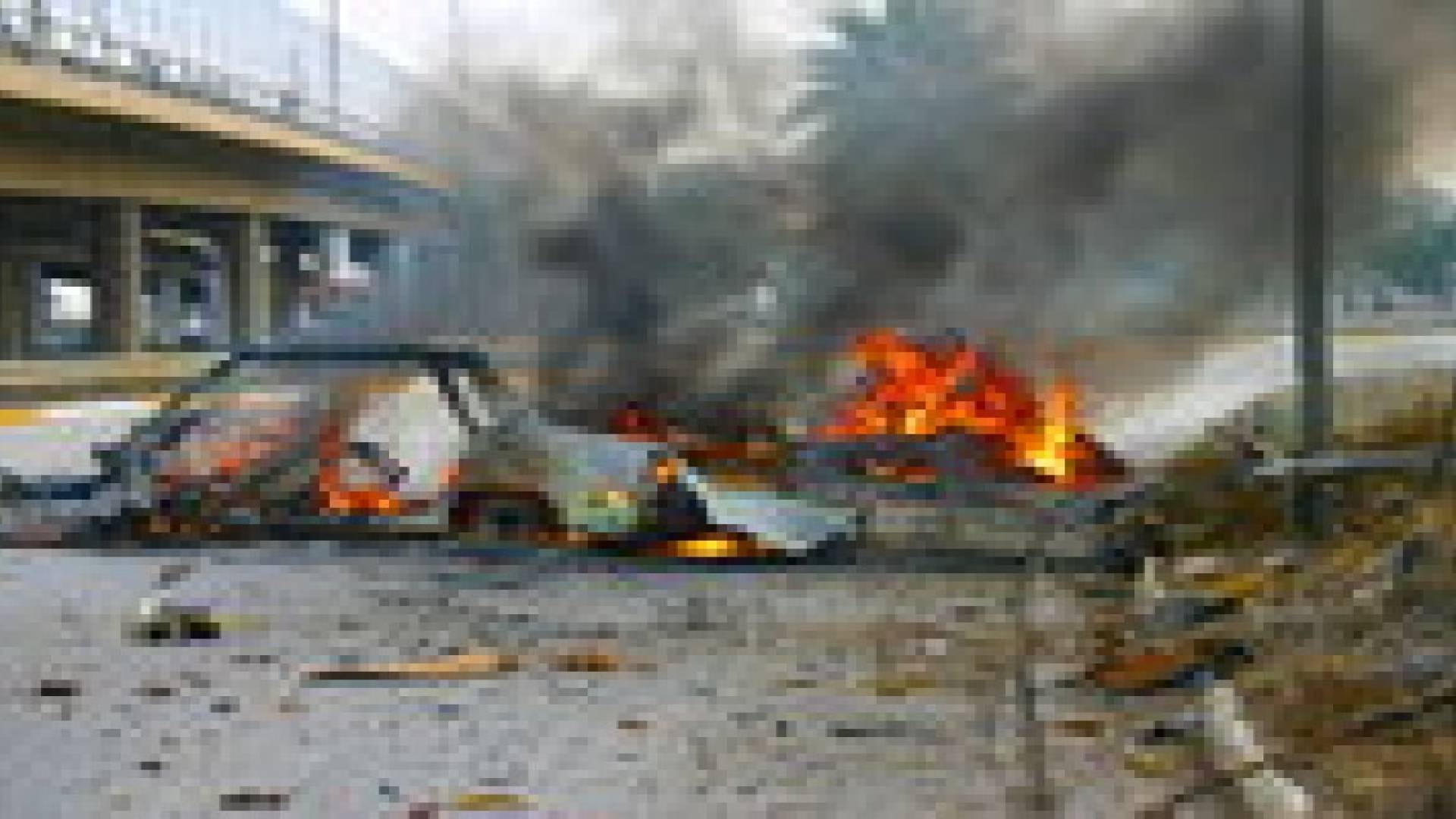 عشرات القتلى بتفجيرات في بغداد ونزوح كبير من هيت