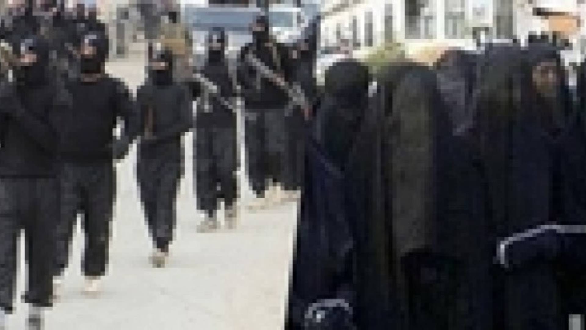 داعش يعيد إحياء " زمن السبايا " ويعترف باستعباد الأزيديات