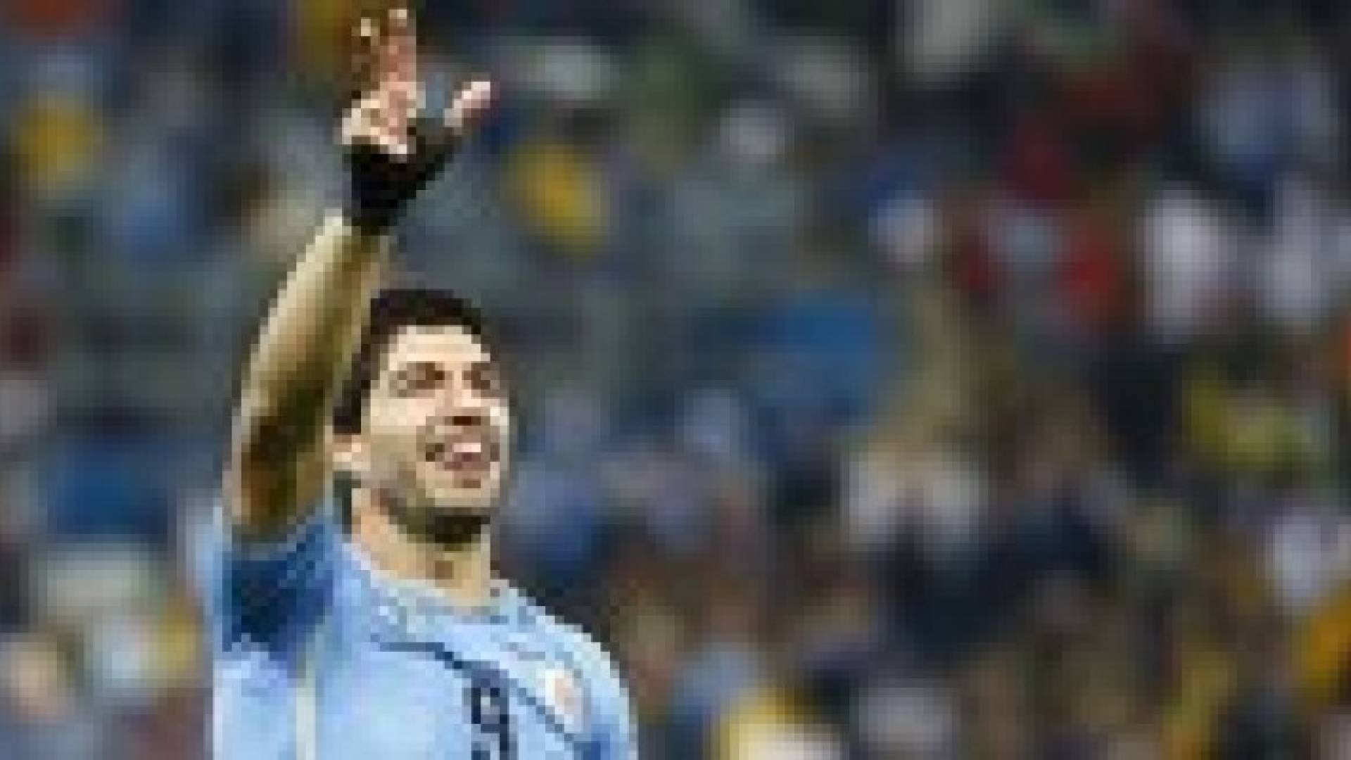 الأحمر العماني يخسر أمام سواريز وزملائه بثلاثية .. فيديو
