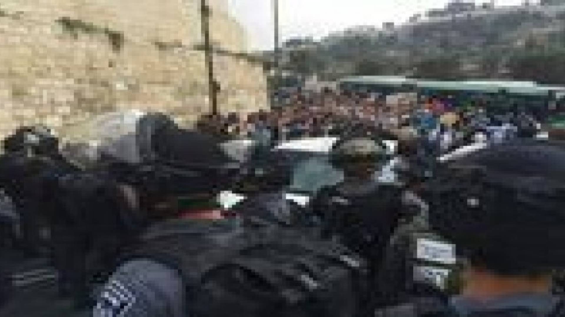 بالصور والفيديو : مستوطنون يقتحمون الأقصى وسط حماية أمنية مكثفة