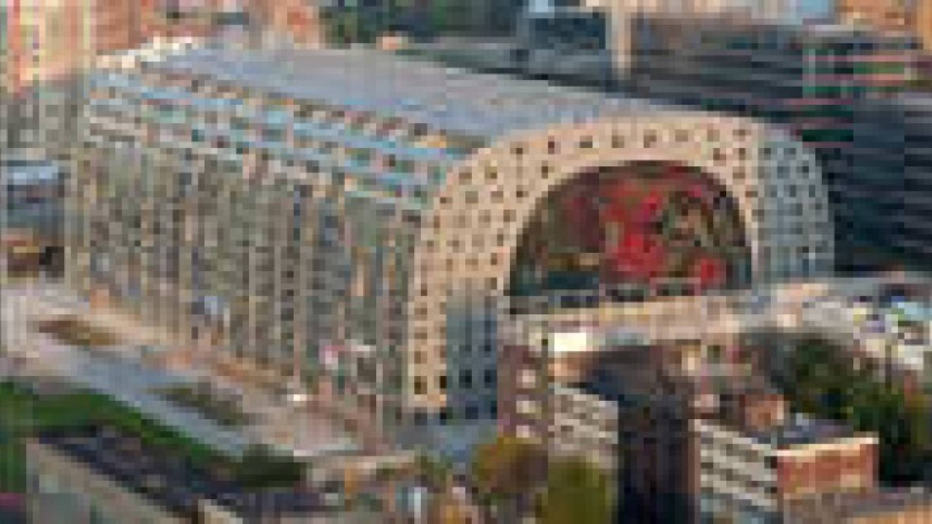 بالصور..سوق للخضار والفاكهة بشكل "محطة فضائية" في هولندا