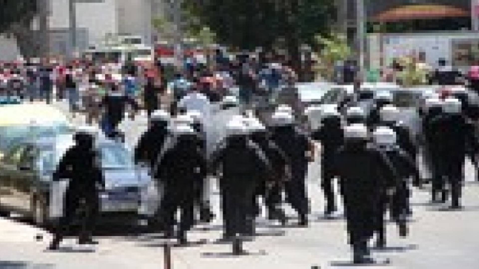 الشرطة الفلسطينية تفرق مسيرة لـ " حماس " في الضفة الغربية المحتلة