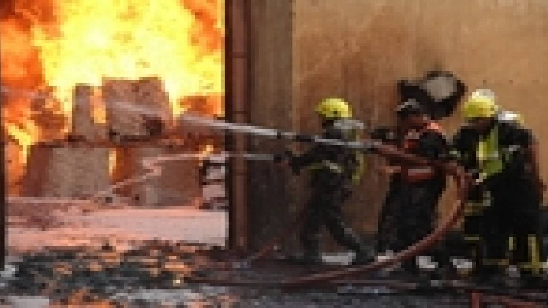 إصابة شخص اثر حريق منزل في محافظة العاصمة