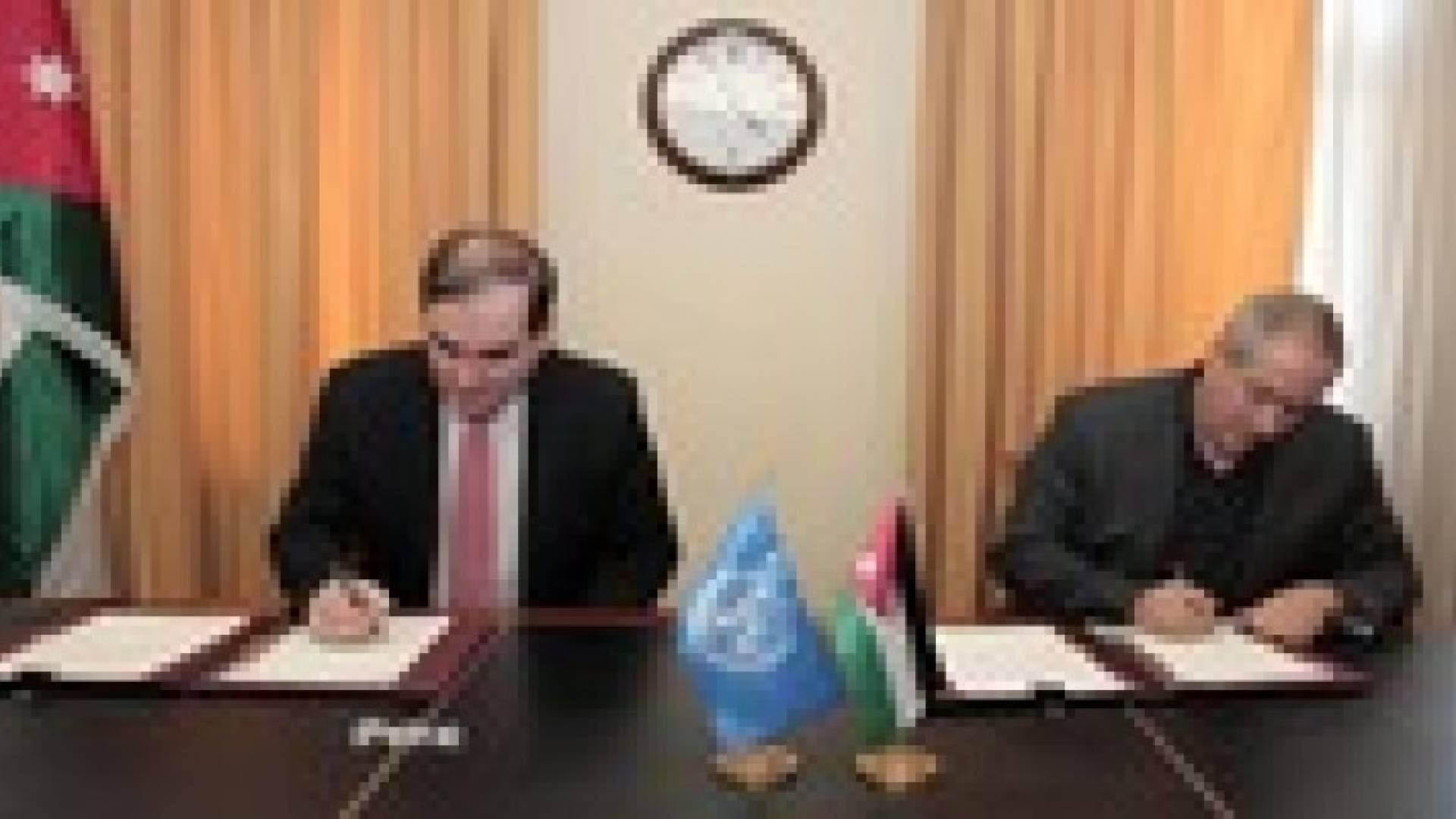 جودة يوقع اتفاقية لإنشاء مكتب للشؤون الإنسانية في المملكة