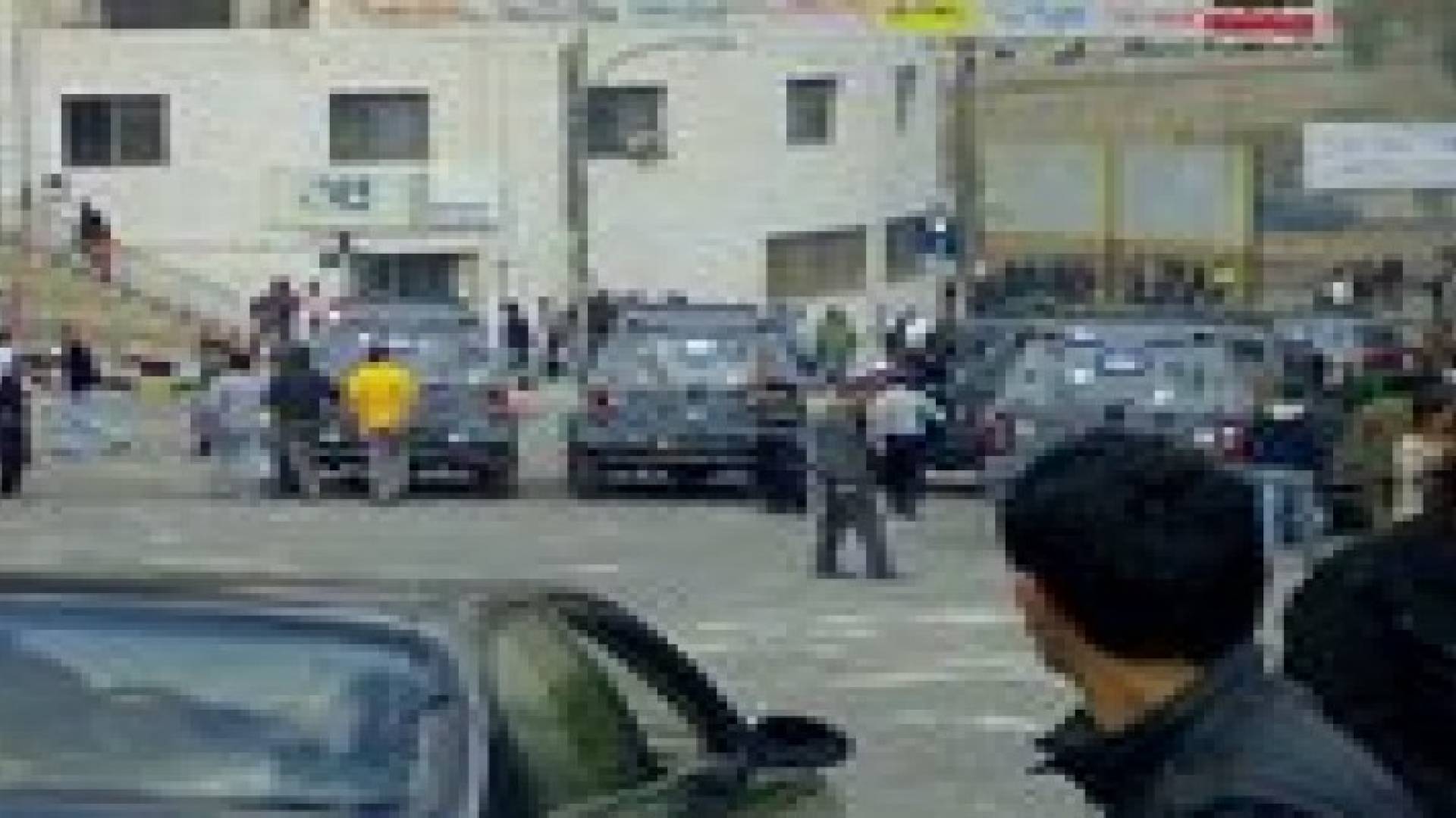 اصابة طالب بعيار ناري امام بوابة جامعة البلقاء في السلط