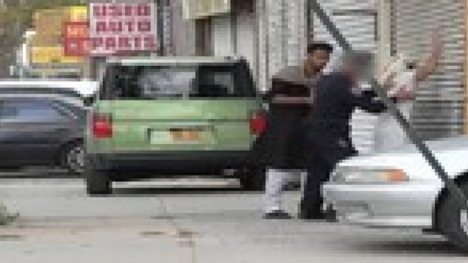 بالفيديو.. كاميرا خفية تكشف "عنصرية " الشرطة الأميركية