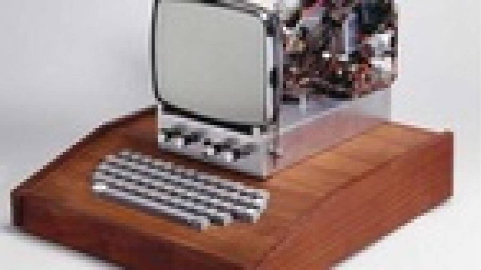 بيع أول جهاز أبل مقابل 905 آلاف دولار