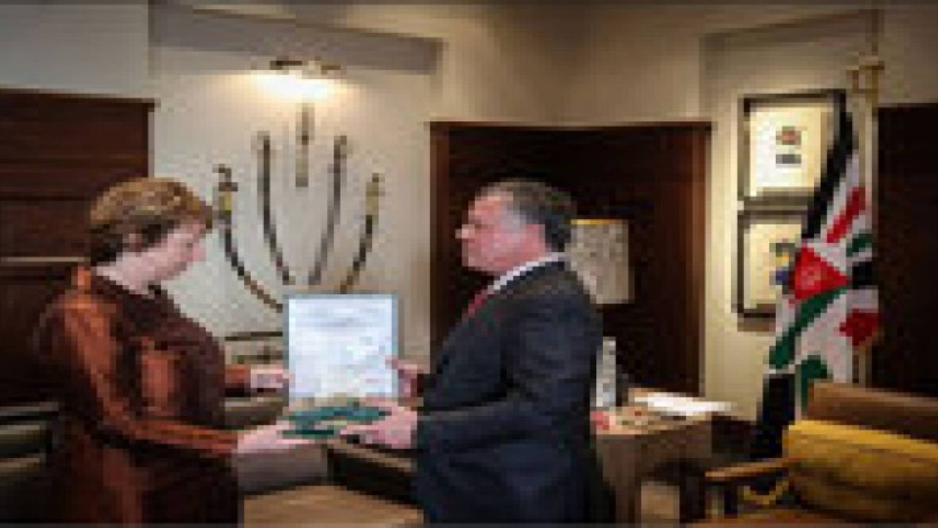 الملك يستقبل البارونة كاثرين آشتون