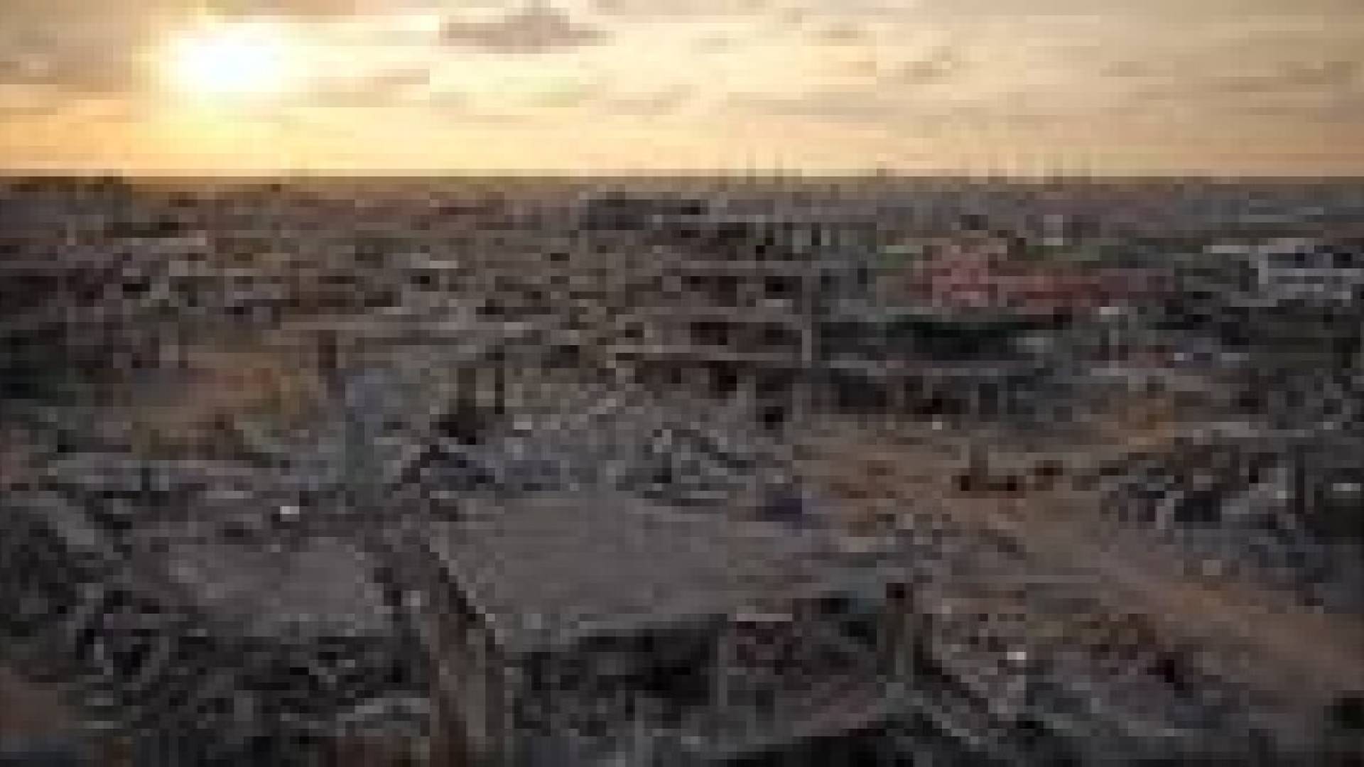أصحاب المنازل المدمرة بغزة يتظاهرون للمطالبة بالإسراع "بإعادة الإعمار"