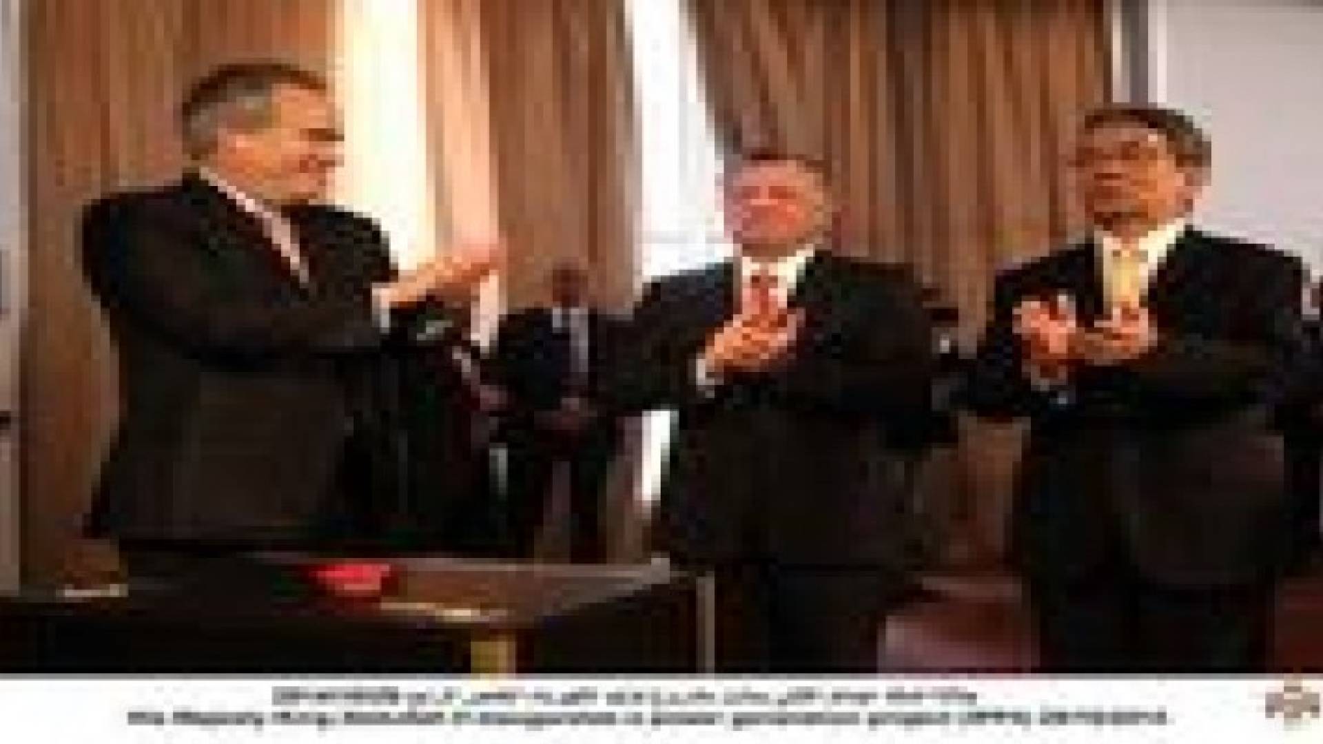 جلالة الملك يدشن مشروع توليد الكهرباء الخاص الرابع .. صور