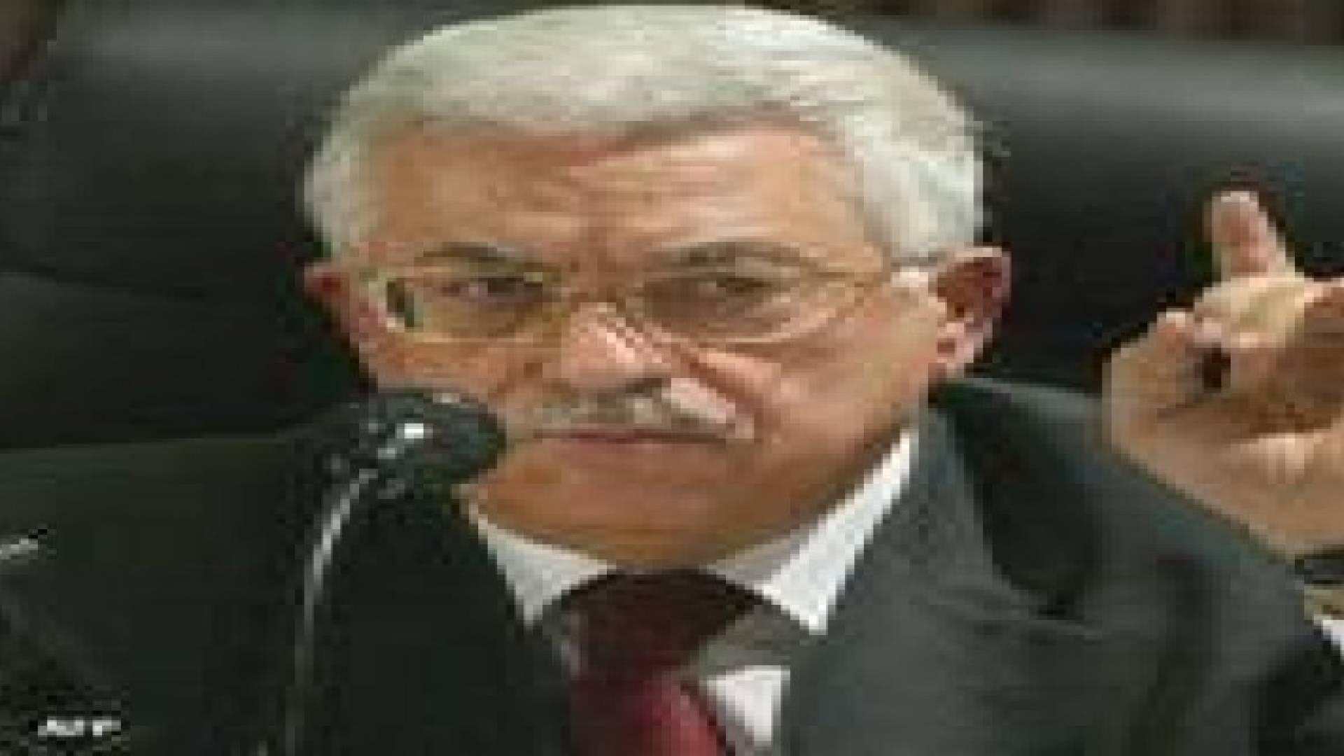 عباس: ليس لدي دليل على اتهام إسرائيل باغتيال عرفات ولن نقوم بانتفاضة ثالثة