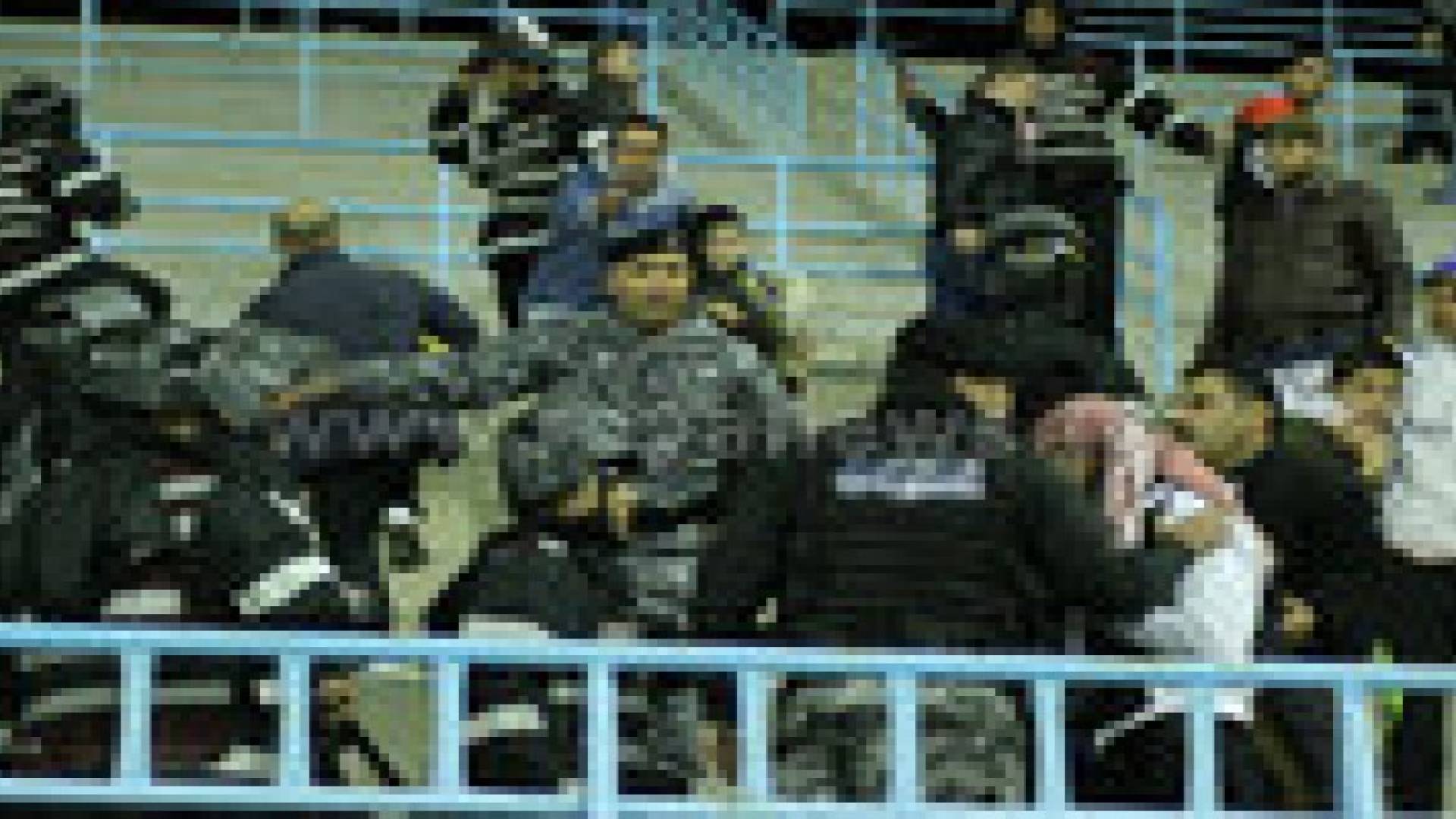 أعمال شغب عقب مباراة الرمثا والمنشية.. صور