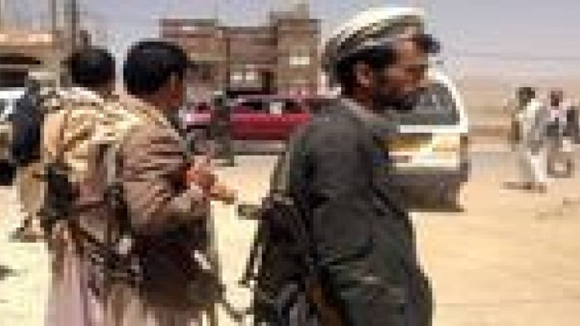 مسلحون حوثيون يفجرون مقرا لحزب الإصلاح اليمني
