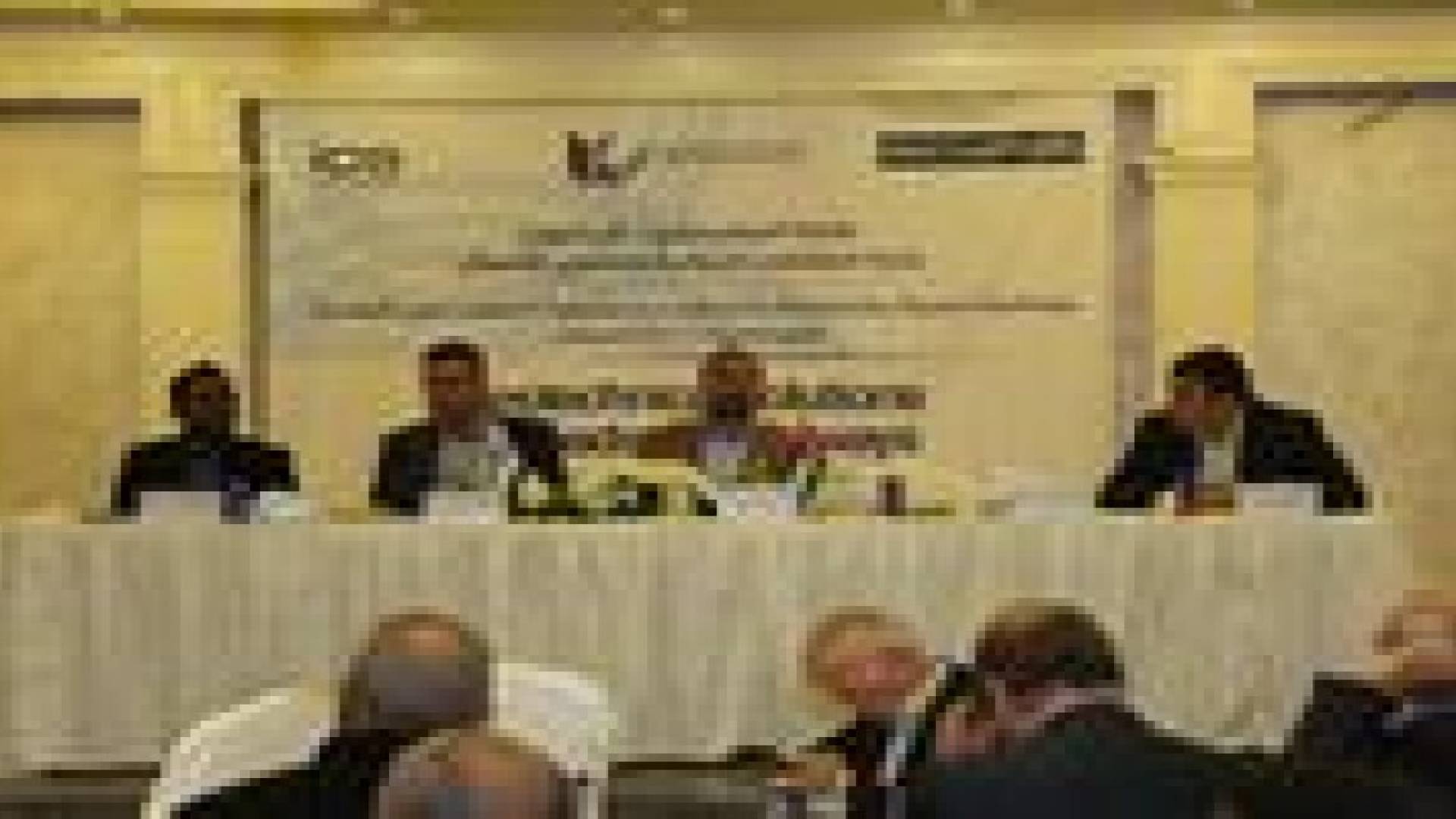 محاضرة حول الحلول الجيوتقنية للطرق والسكك الحديدية