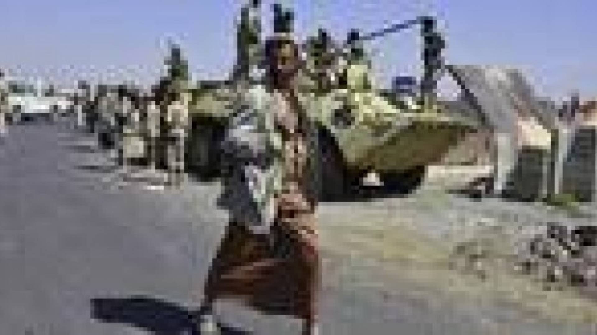 عشرات المسلحين الحوثيين يقتحمون مسجدا للسلفيين بصنعاء