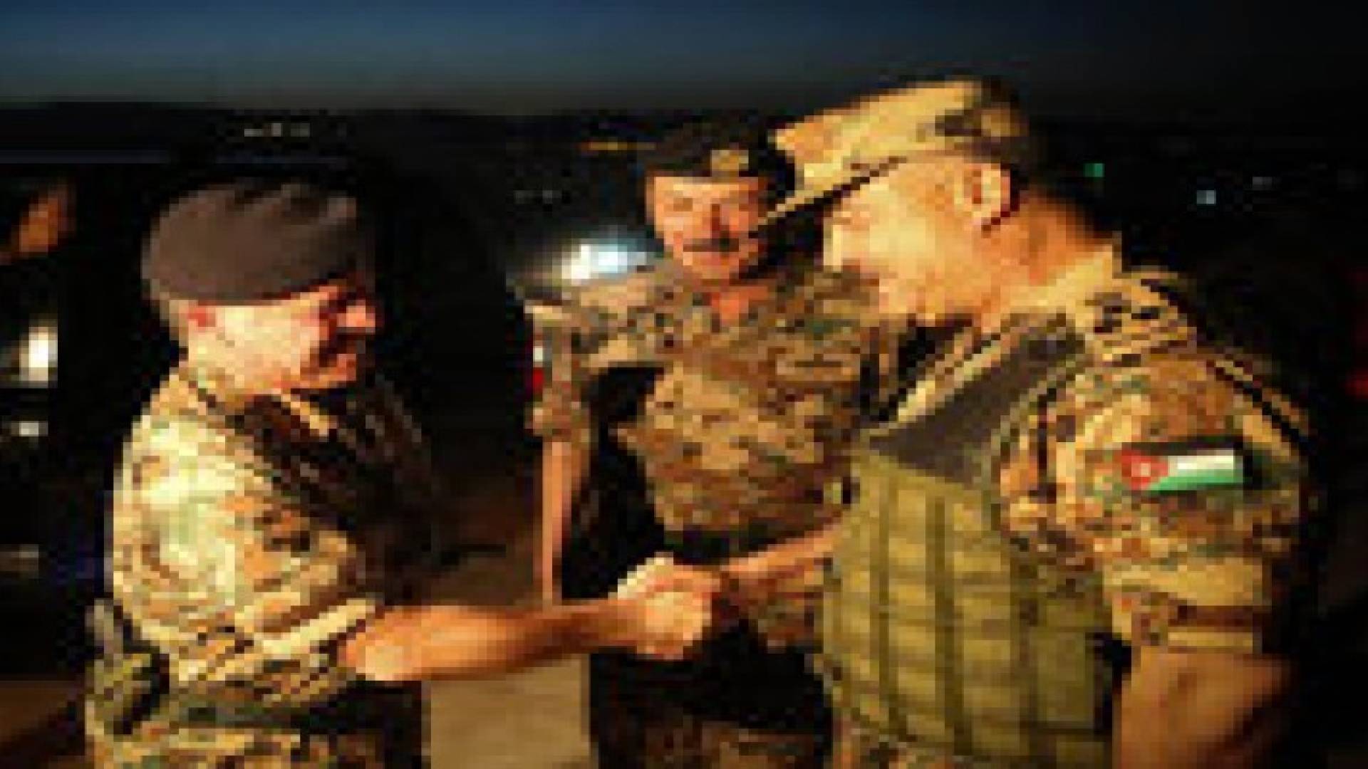 تمرين بالذخيرة الحية بحضور الملك ورئيس الاستخبارات السعودي