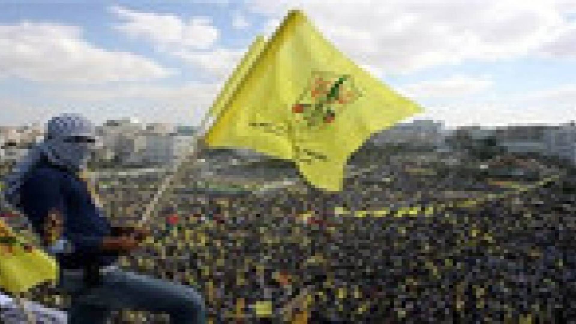 تفجيرات تستهدف منازل قيادات بفتح ومنصة الاحتفال بذكرى "عرفات" في غزة