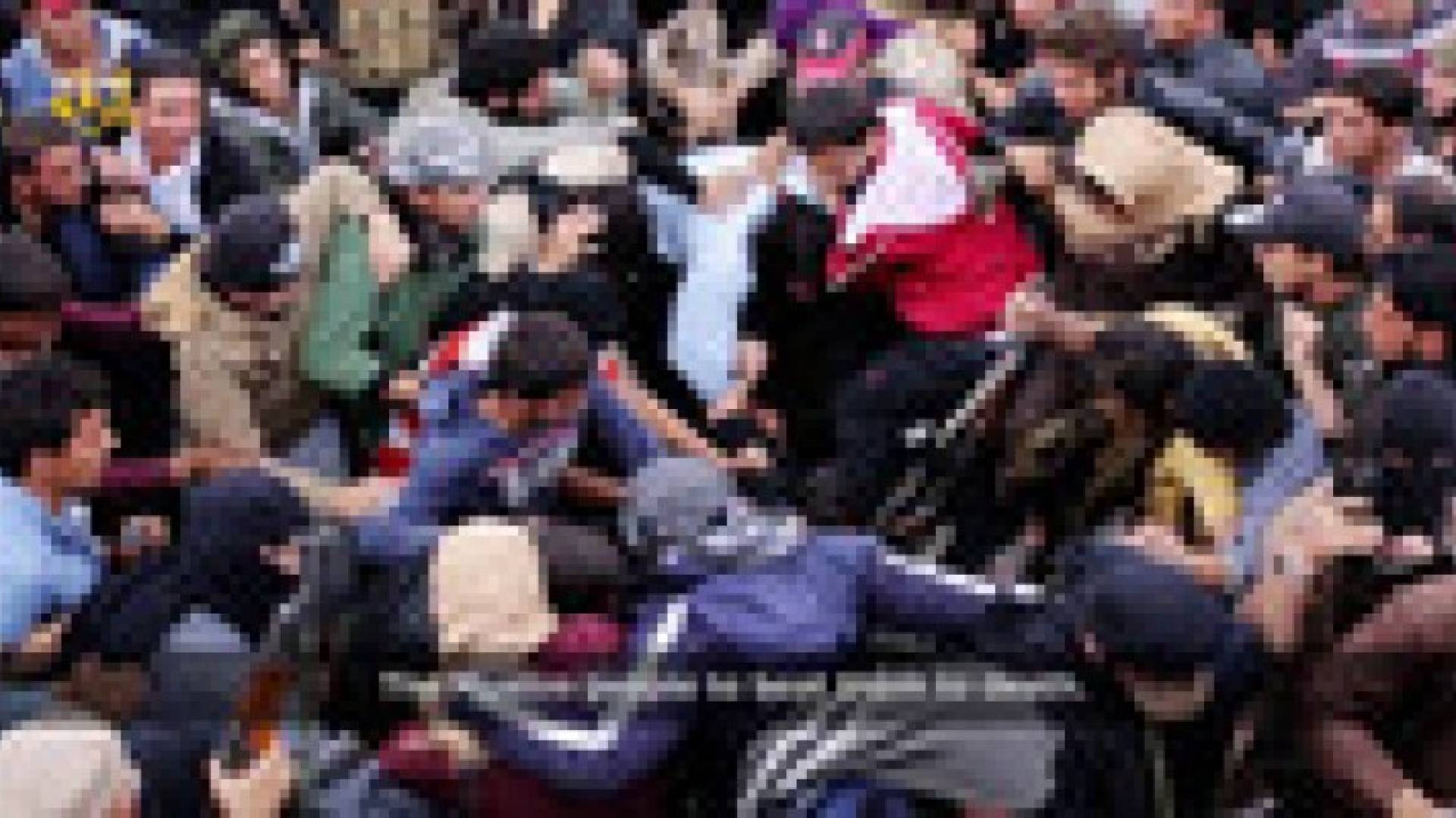 "داعش" يعدم 3 عسكريين سوريين "ركلا حتى الموت" .. فيديو