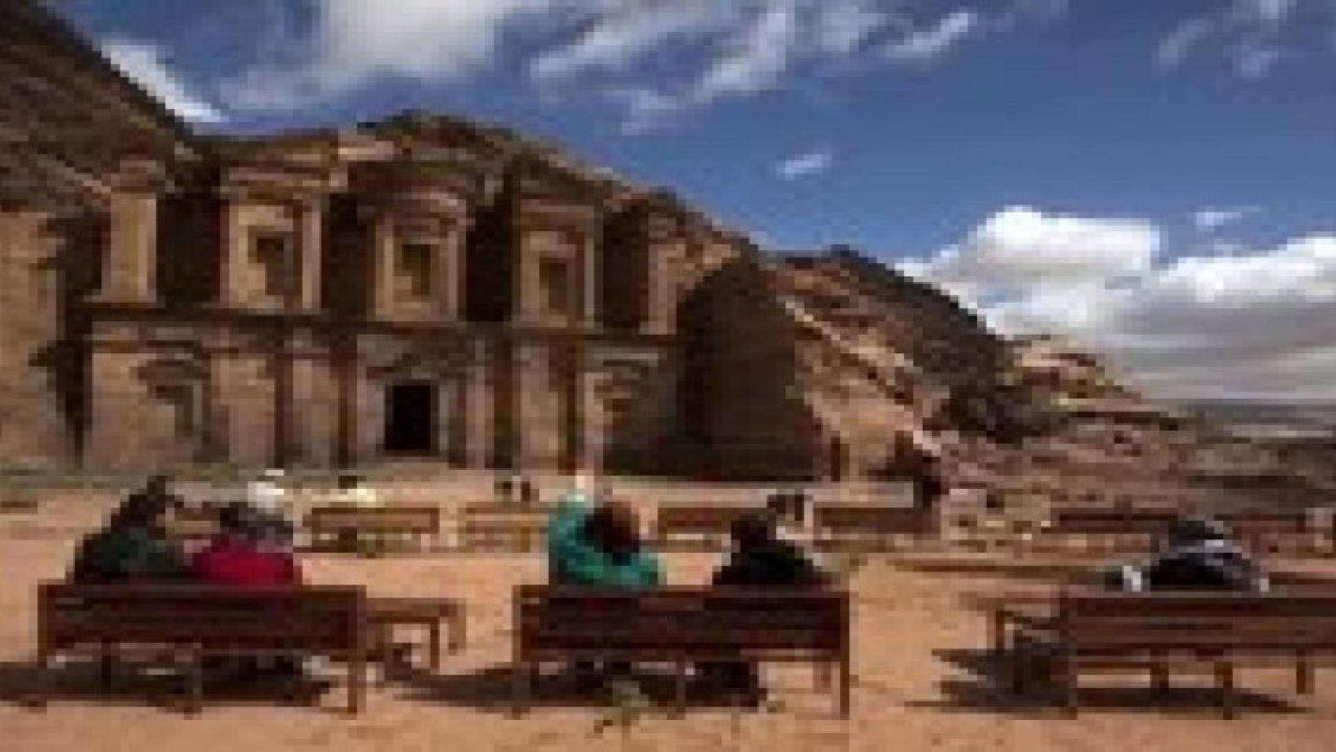 قموة: ارتفاع الايرادات السياحية 9% وأعداد السياح 3.5%