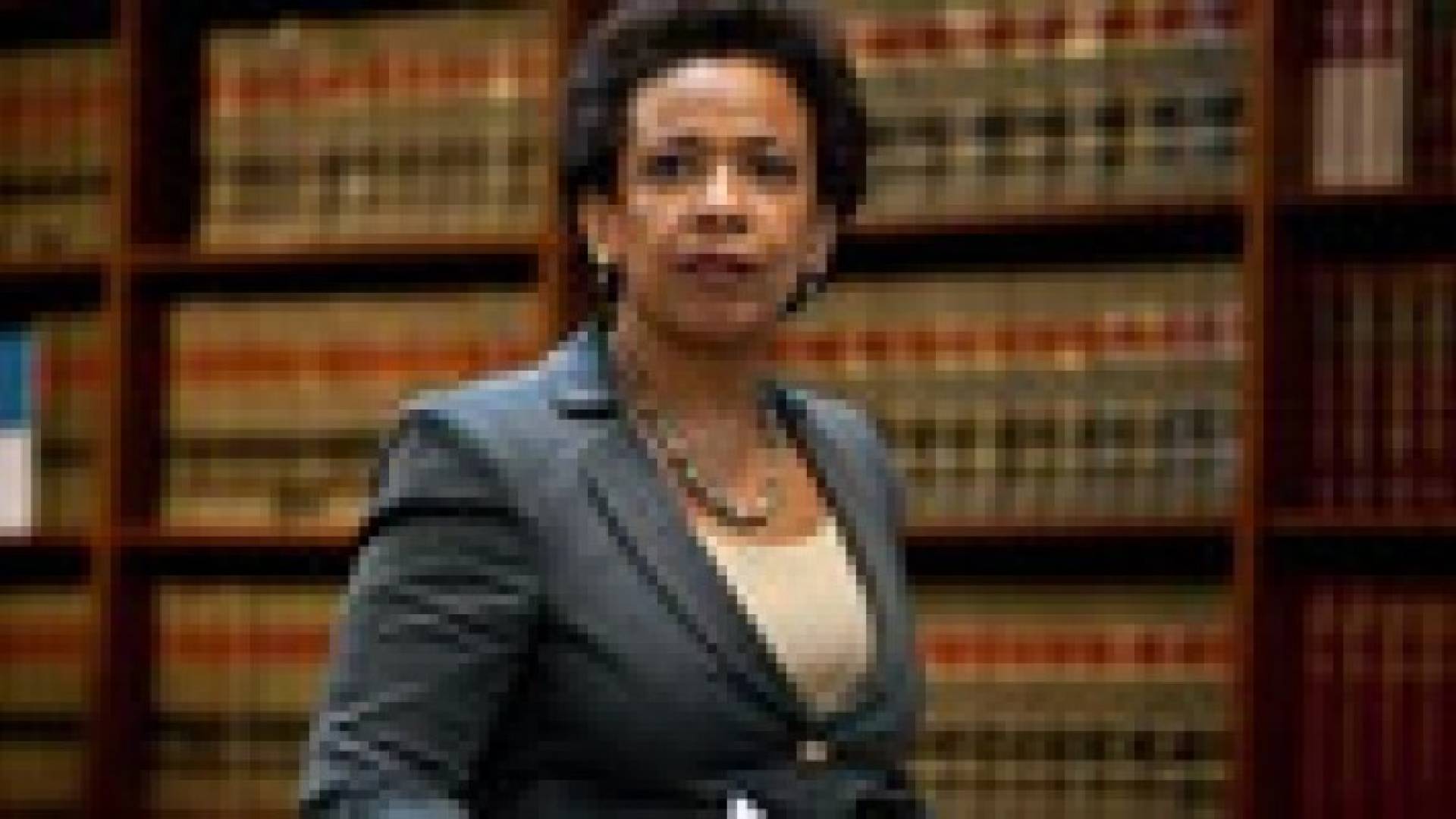 أوباما يعين امرأة وزيرة للعدل