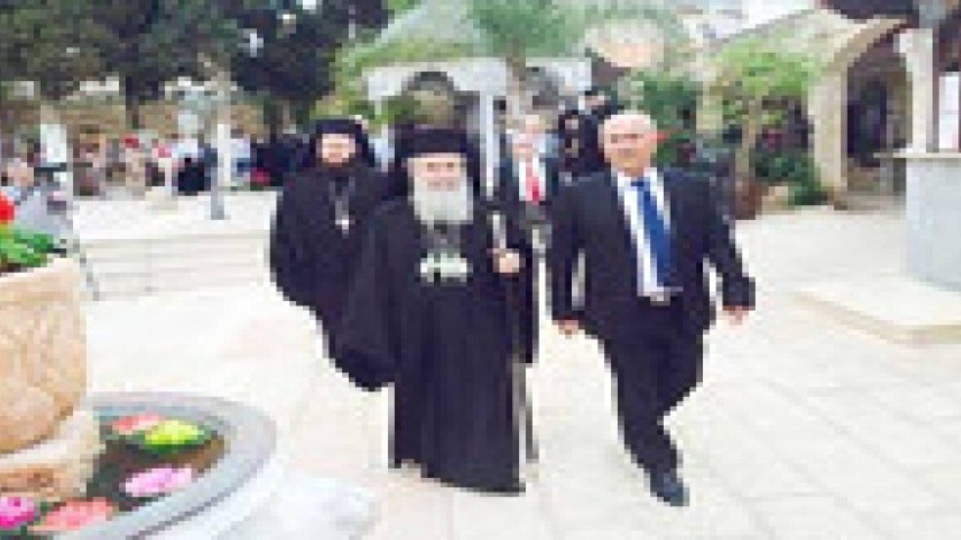 مبادرة فلسطينية لبناء عمارة واحدة تحتضن مسجدا وكنيسة