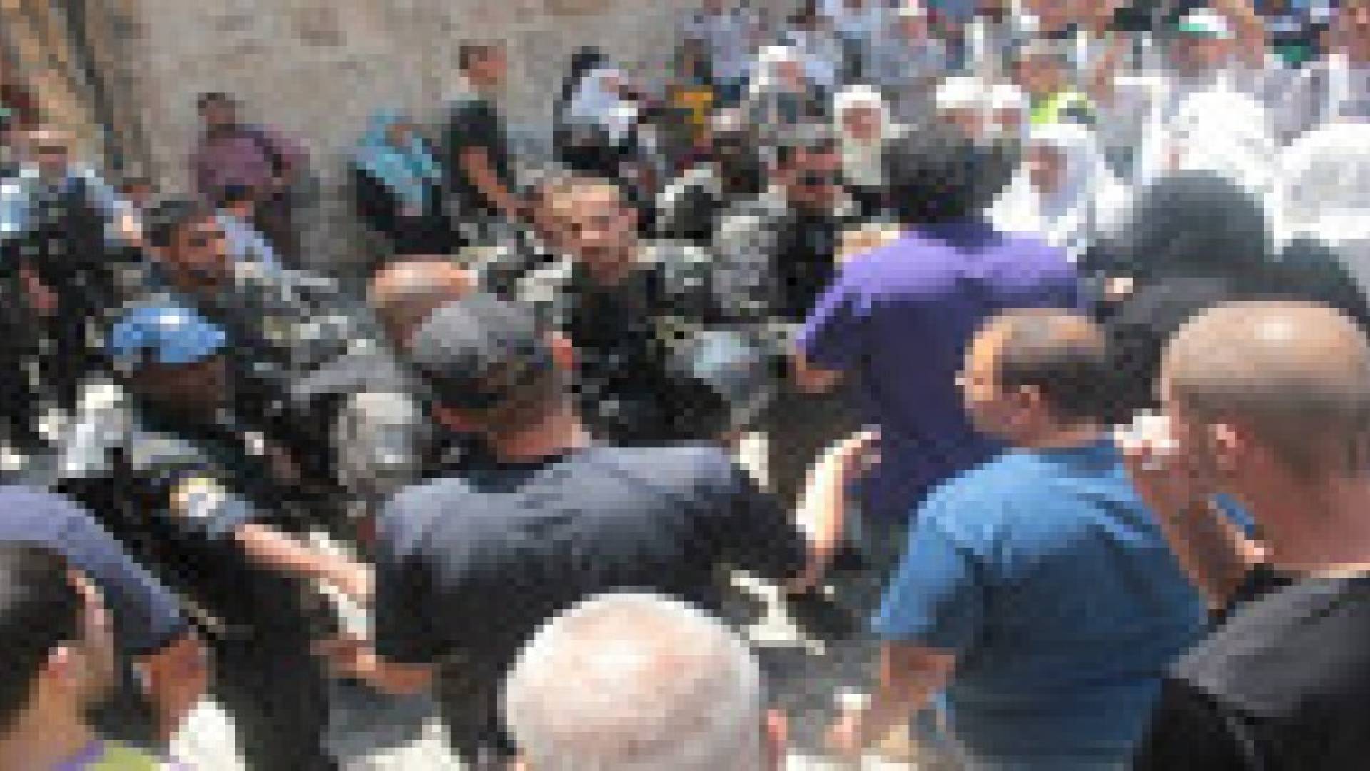 نتنياهو يدفع بتشريع يحظر"المرابطين والمرابطات" دفاعا عن الاقصى