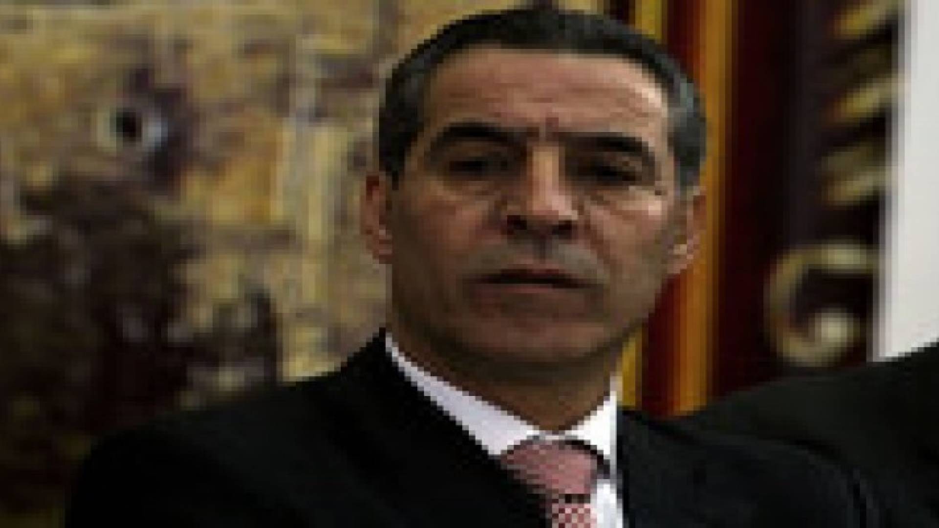 مسؤول فلسطيني: حكومة التوافق ملتزمة بتسهيل دخول مواد البناء لغزة