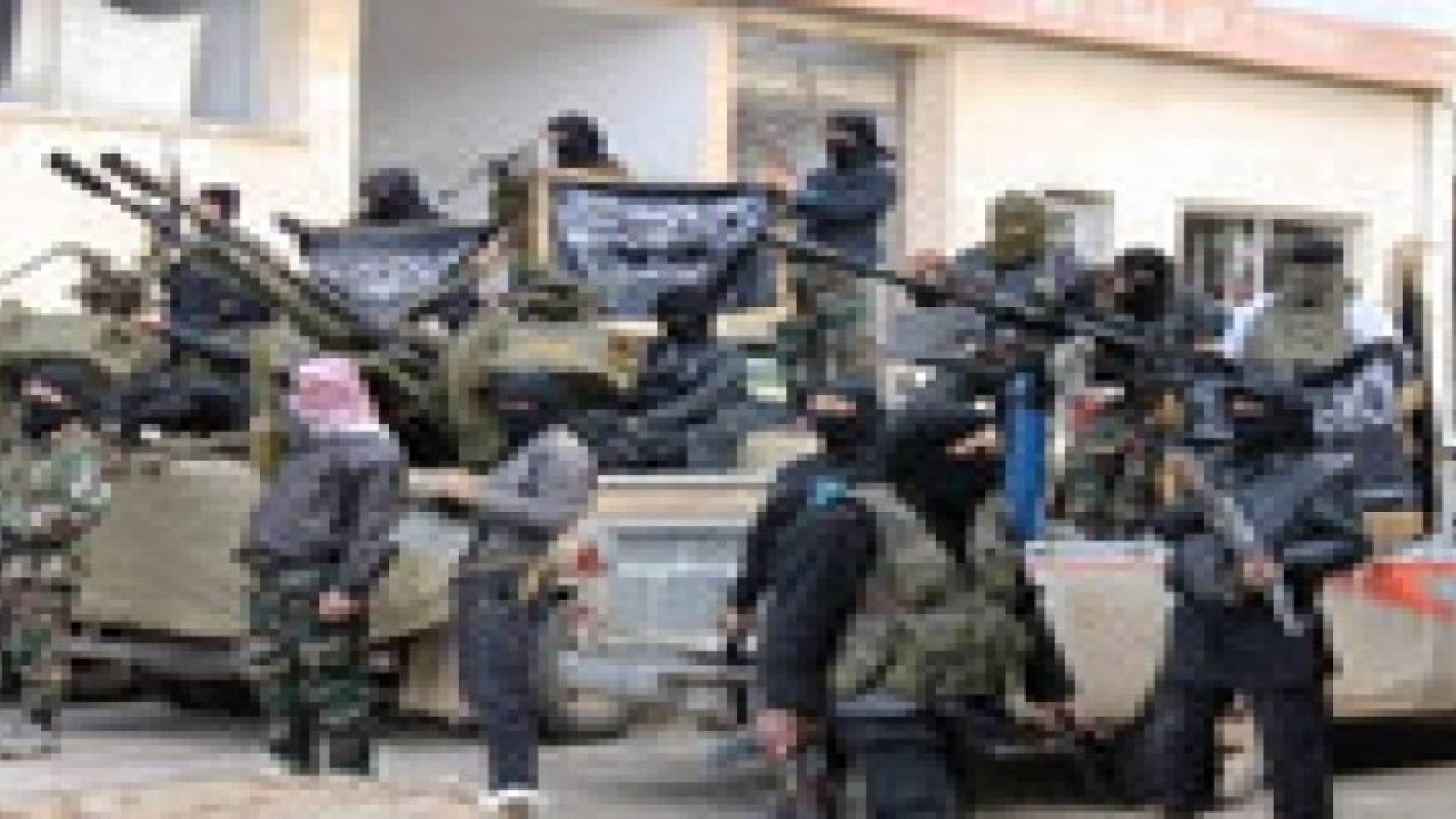 أمن الدولة تبدأ محاكمة أحد مقاتلي "النصرة"