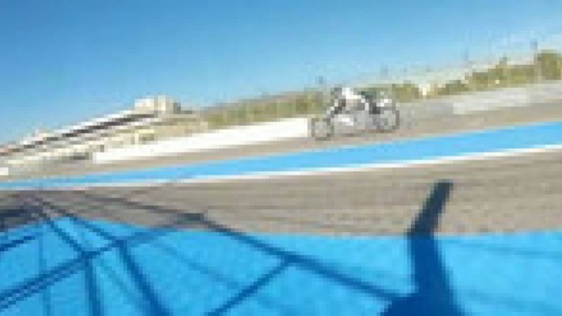 بالفيديو..  دراجة ذات صاروخ تحطم الرقم القياسي في السرعة