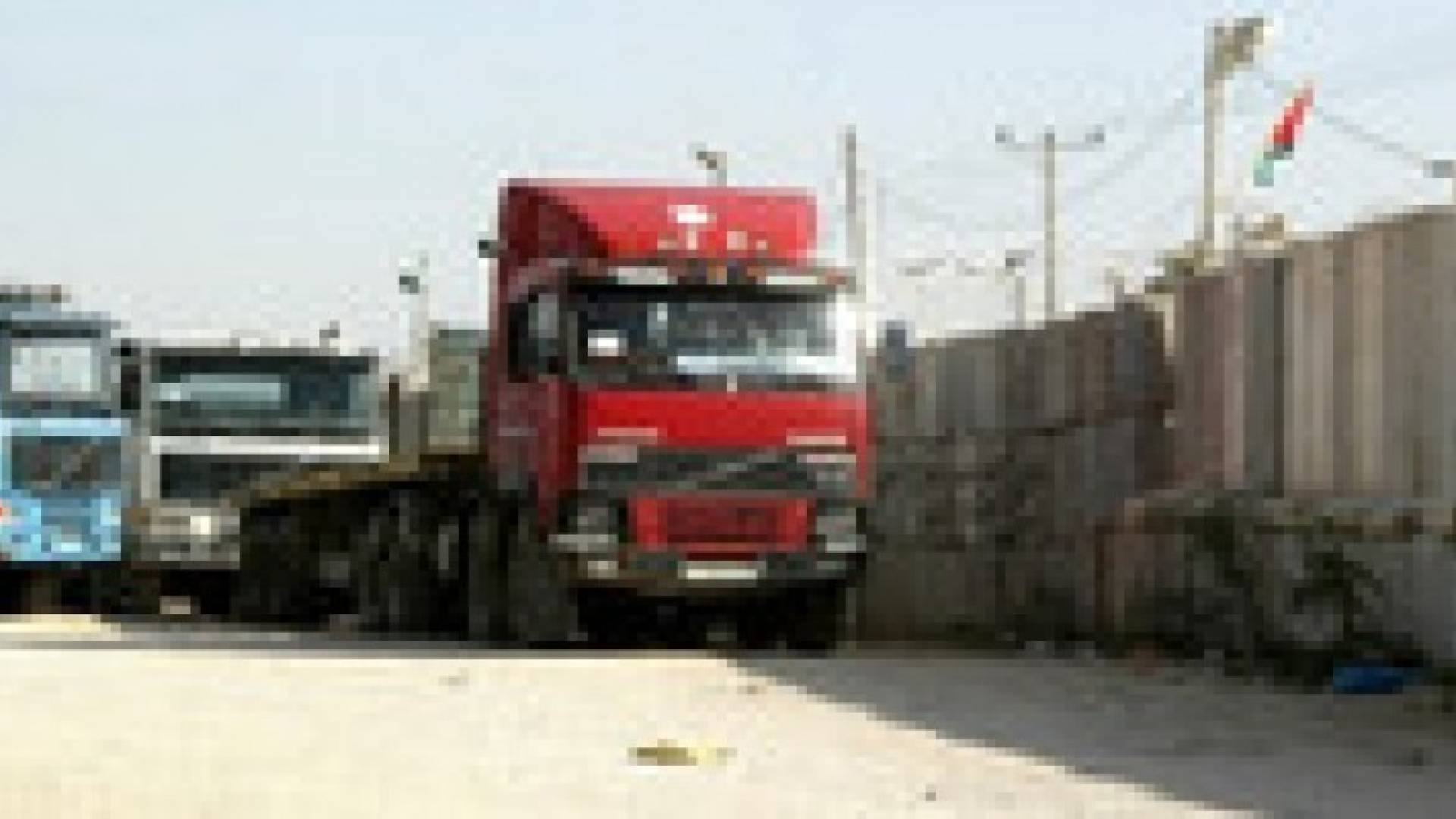 إدخال 390 شاحنة ومواد بناء عبر "أبو سالم" اليوم