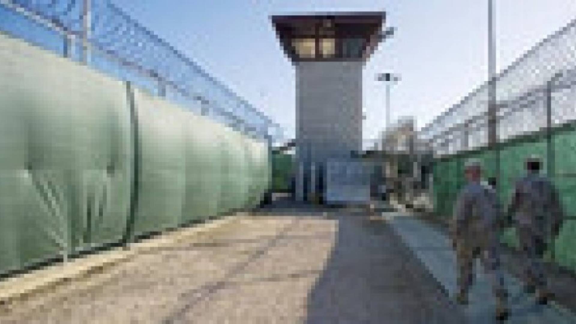 ضحايا عنف الشرطة والمعتقلات الأمريكية يطالبون بالقصاص